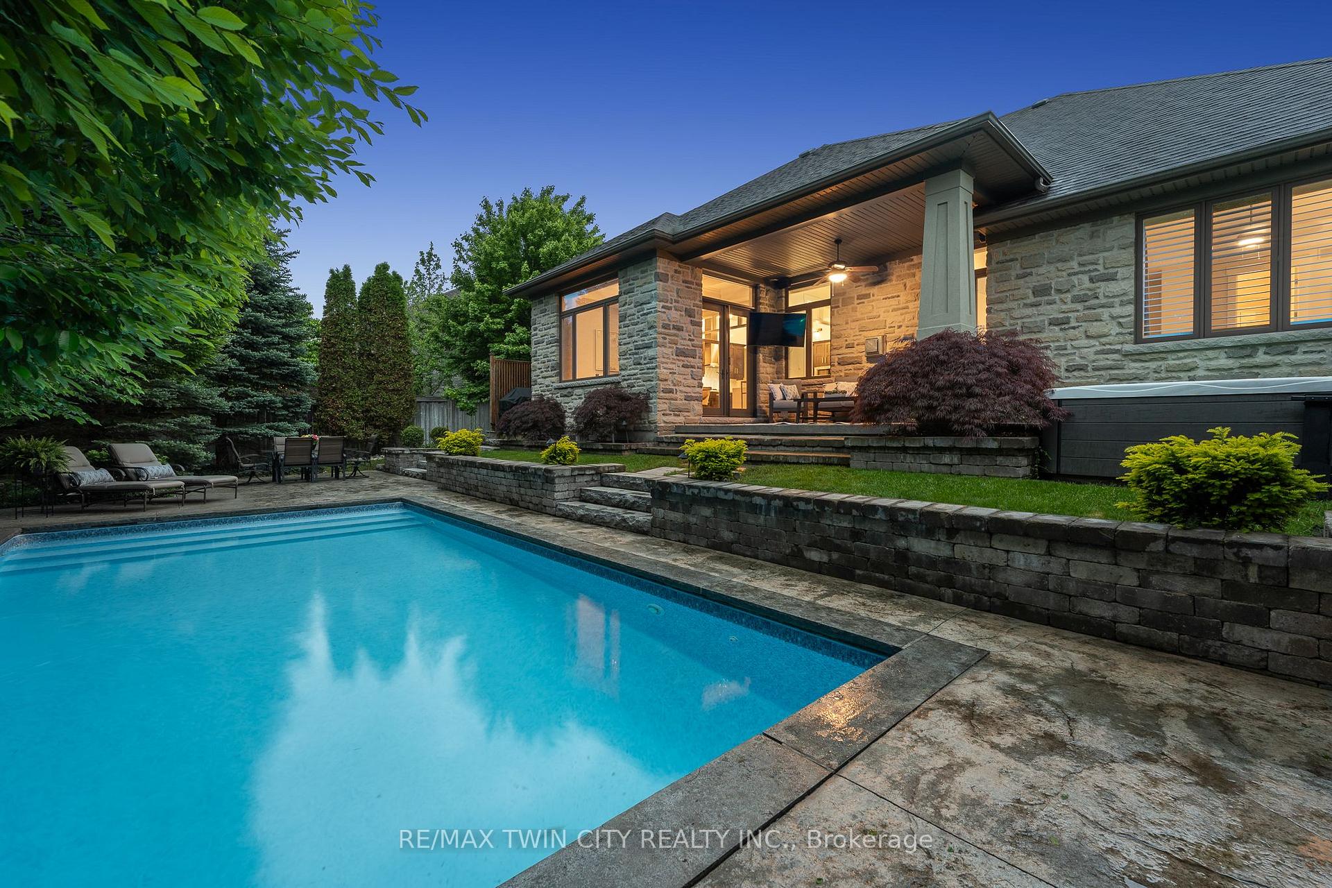 Photo 27 of 303 Terrace Wood Crescent, Kitchener, Pioneer Tower West — HOMEH