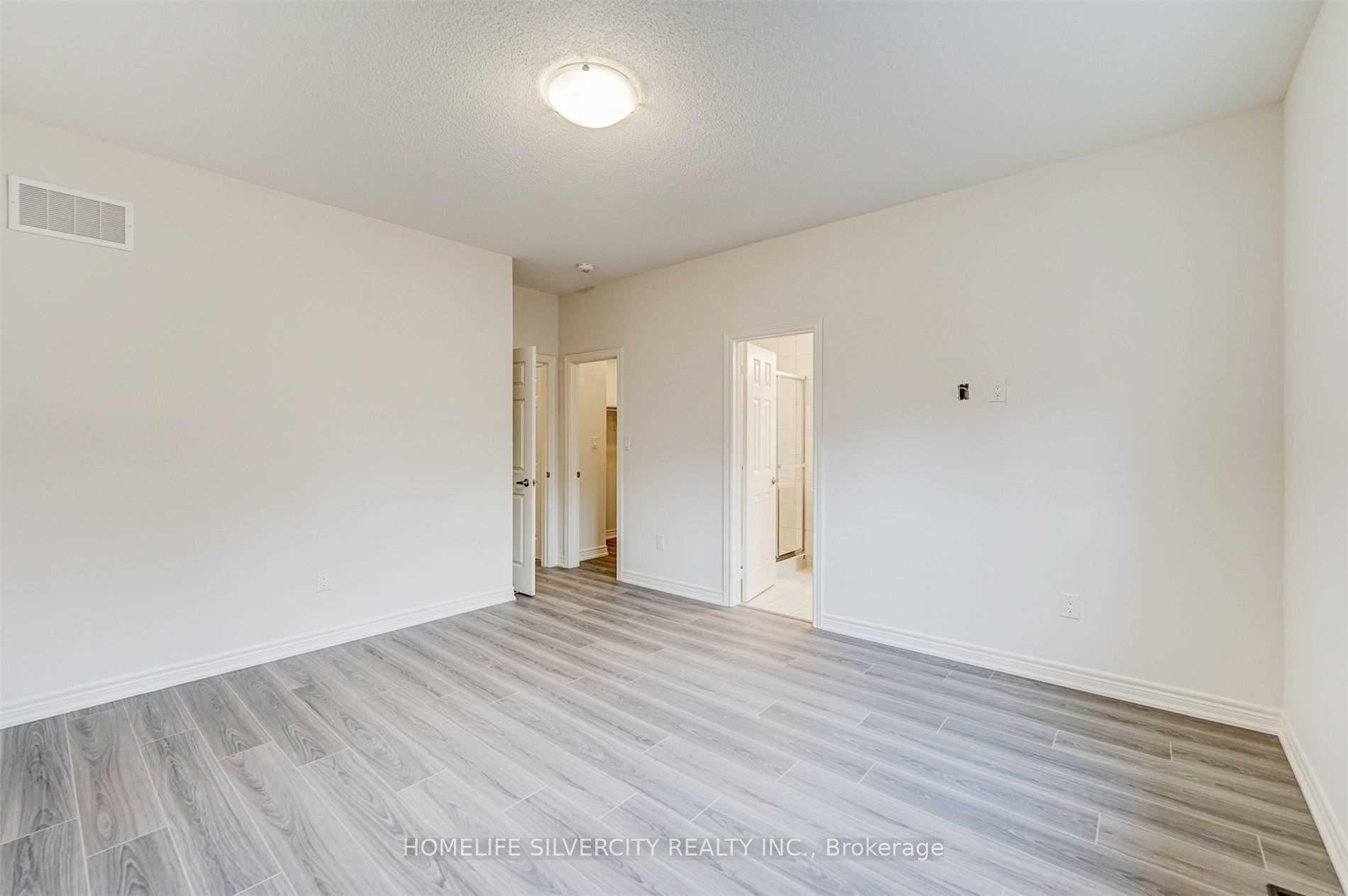 Photo 30 of 21 Westfield Crescent, Hamilton, Waterdown — HOMEH