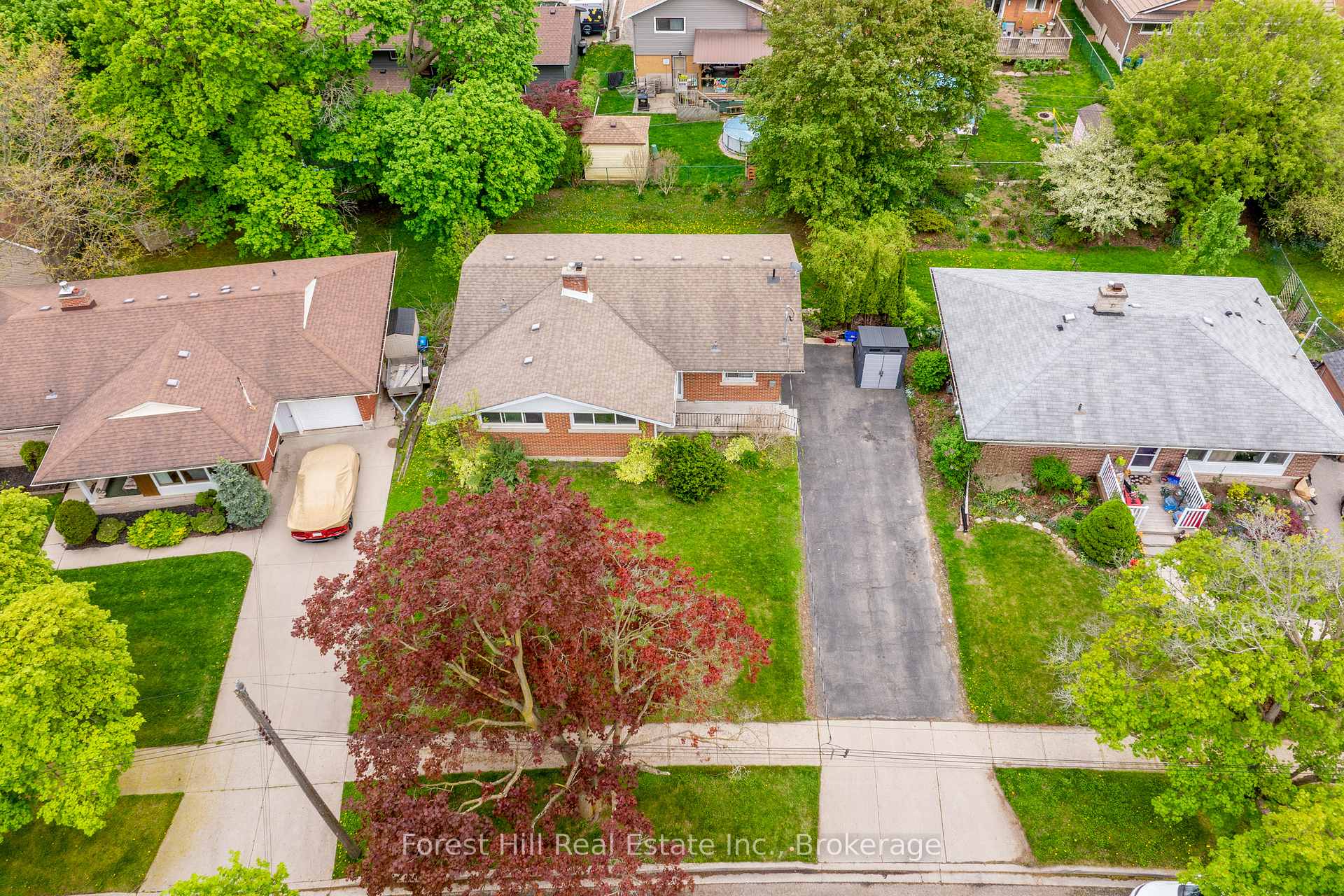 Front of 110 Stonybrook Drive