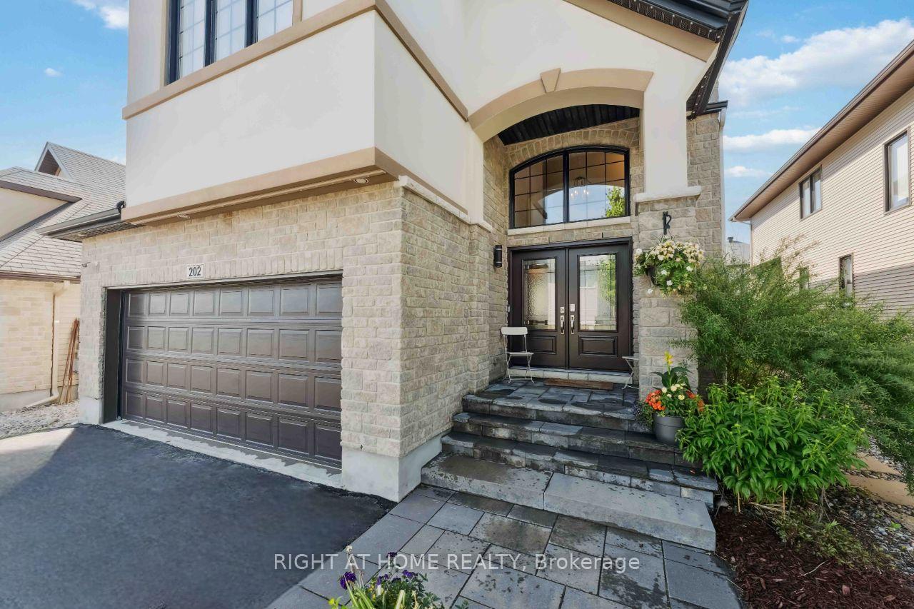 Photo 2 of 202 Balikun Heights, Ottawa, Kanata - Emerald Meadows/Trailwest — HOMEH