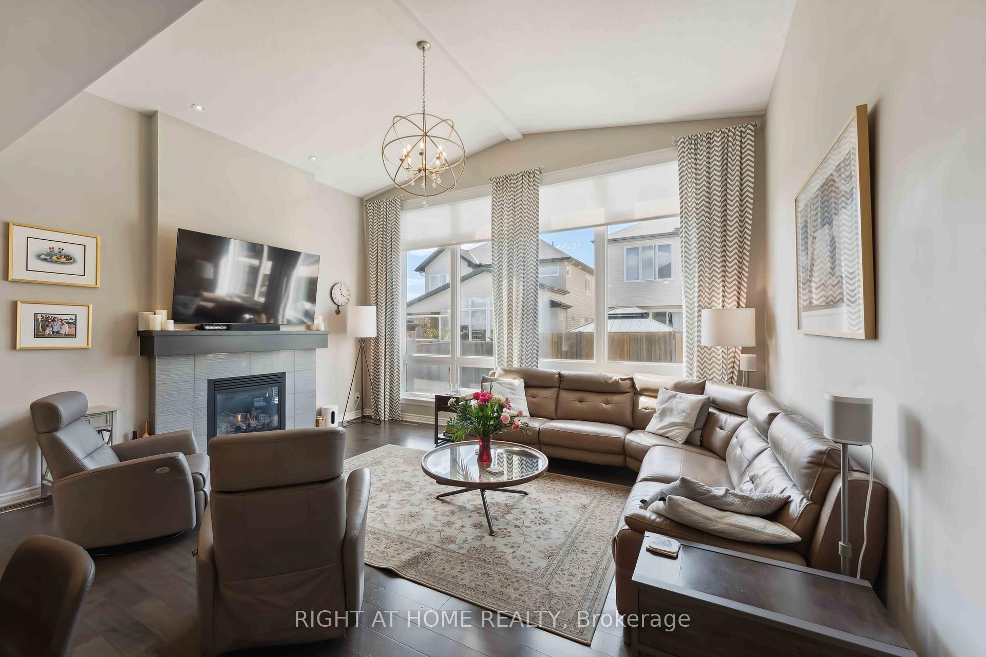 Photo 7 of 202 Balikun Heights, Ottawa, Kanata - Emerald Meadows/Trailwest — HOMEH