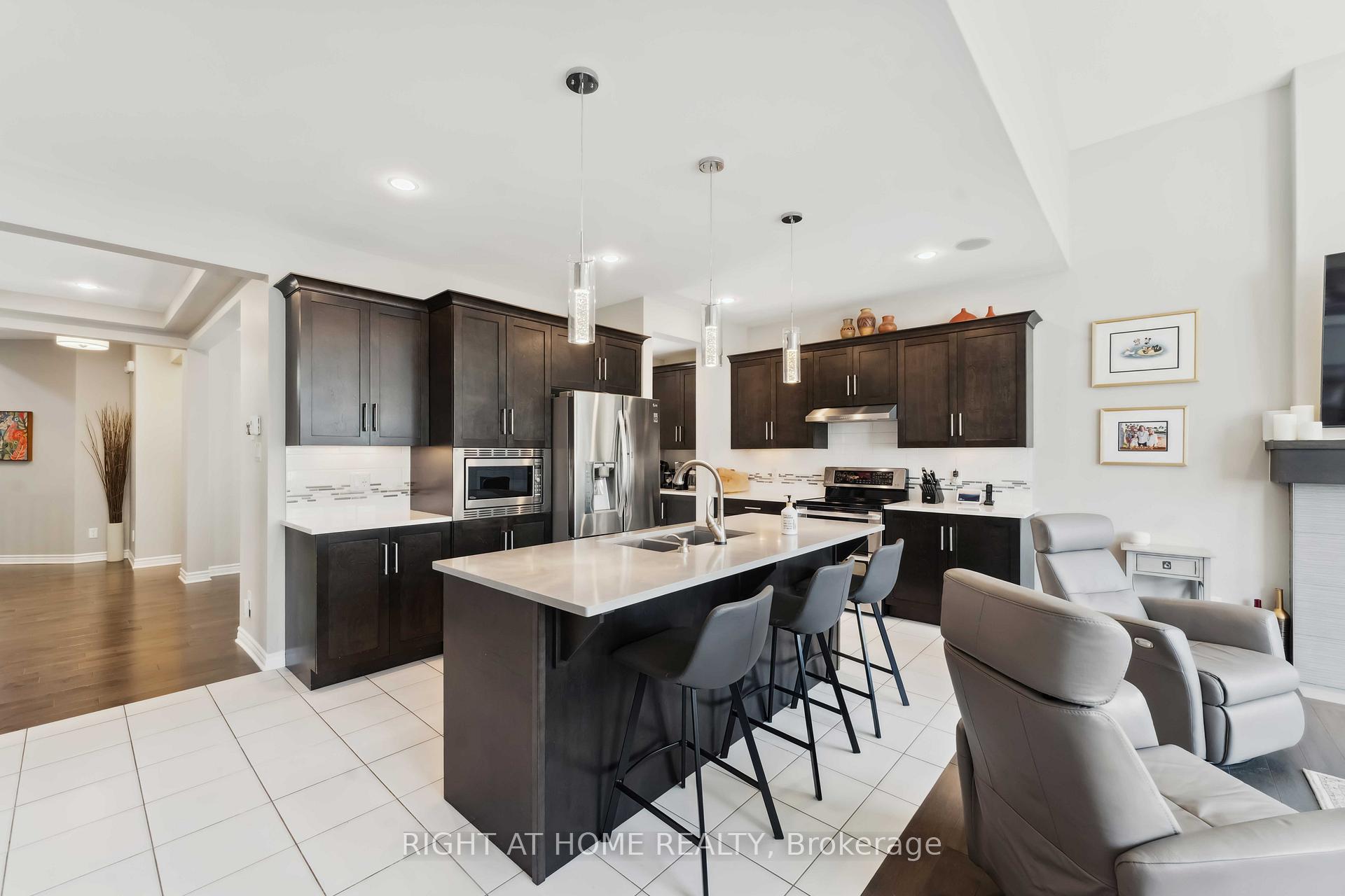 Photo 13 of 202 Balikun Heights, Ottawa, Kanata - Emerald Meadows/Trailwest — HOMEH