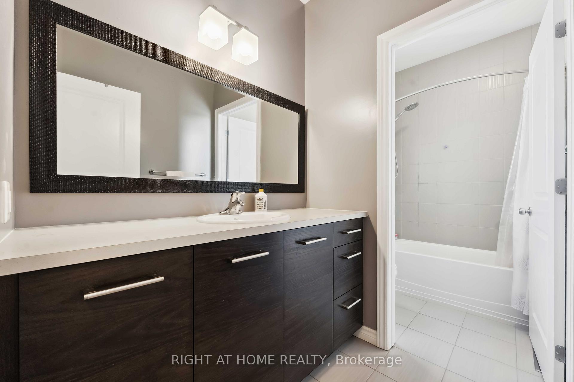 Photo 25 of 202 Balikun Heights, Ottawa, Kanata - Emerald Meadows/Trailwest — HOMEH