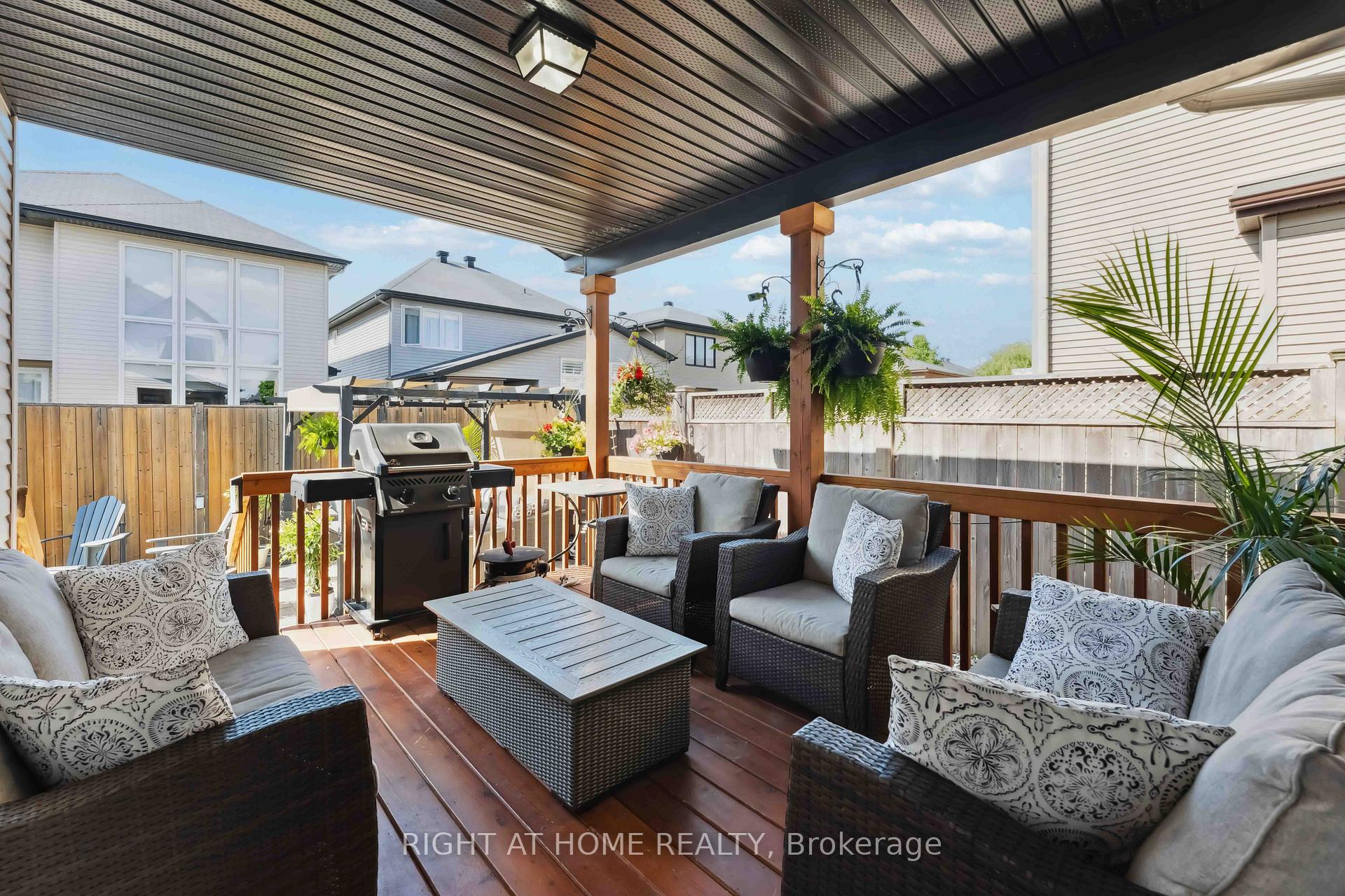 Photo 32 of 202 Balikun Heights, Ottawa, Kanata - Emerald Meadows/Trailwest — HOMEH