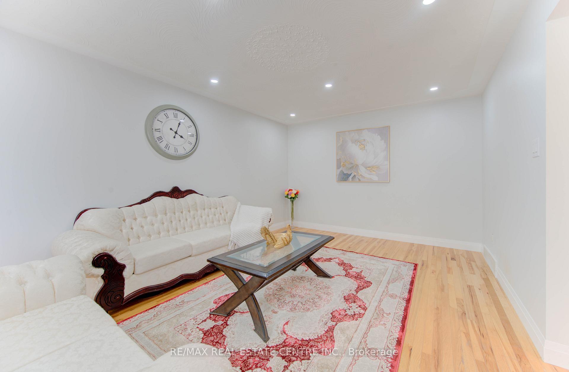 Photo 8 of 148 Driftwood Drive, Kitchener — HOMEH