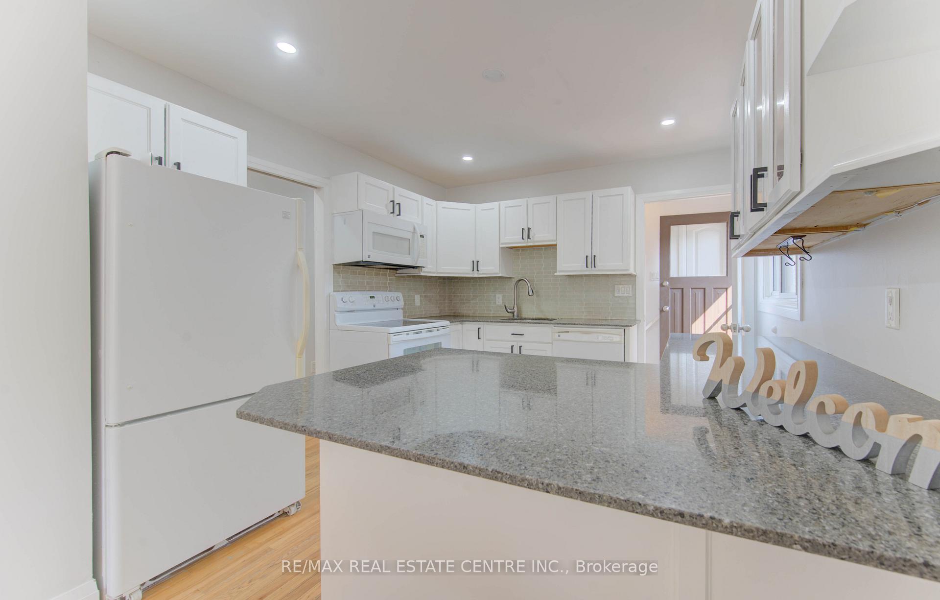 Photo 16 of 148 Driftwood Drive, Kitchener — HOMEH