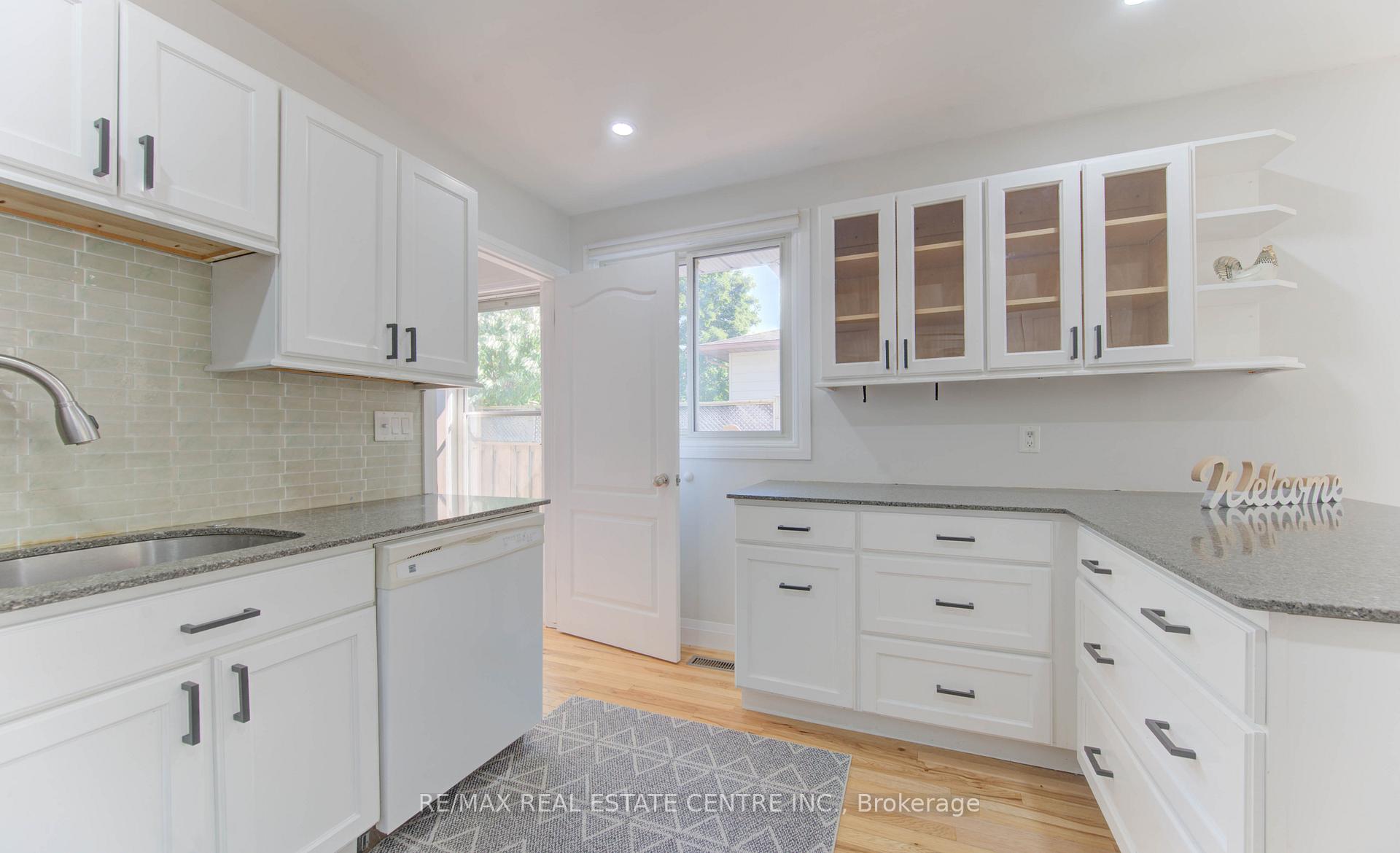 Photo 20 of 148 Driftwood Drive, Kitchener — HOMEH