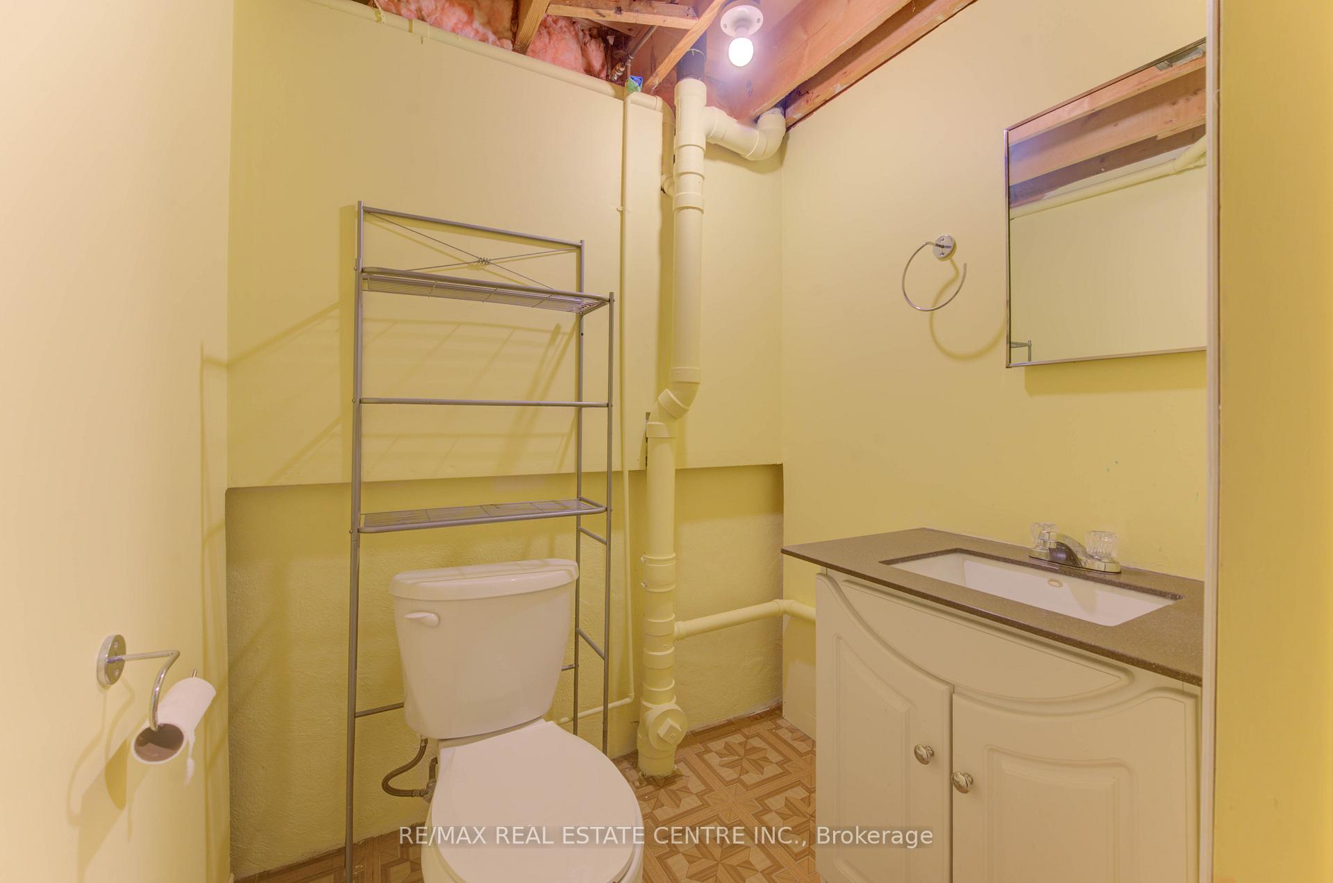 Photo 32 of 148 Driftwood Drive, Kitchener — HOMEH