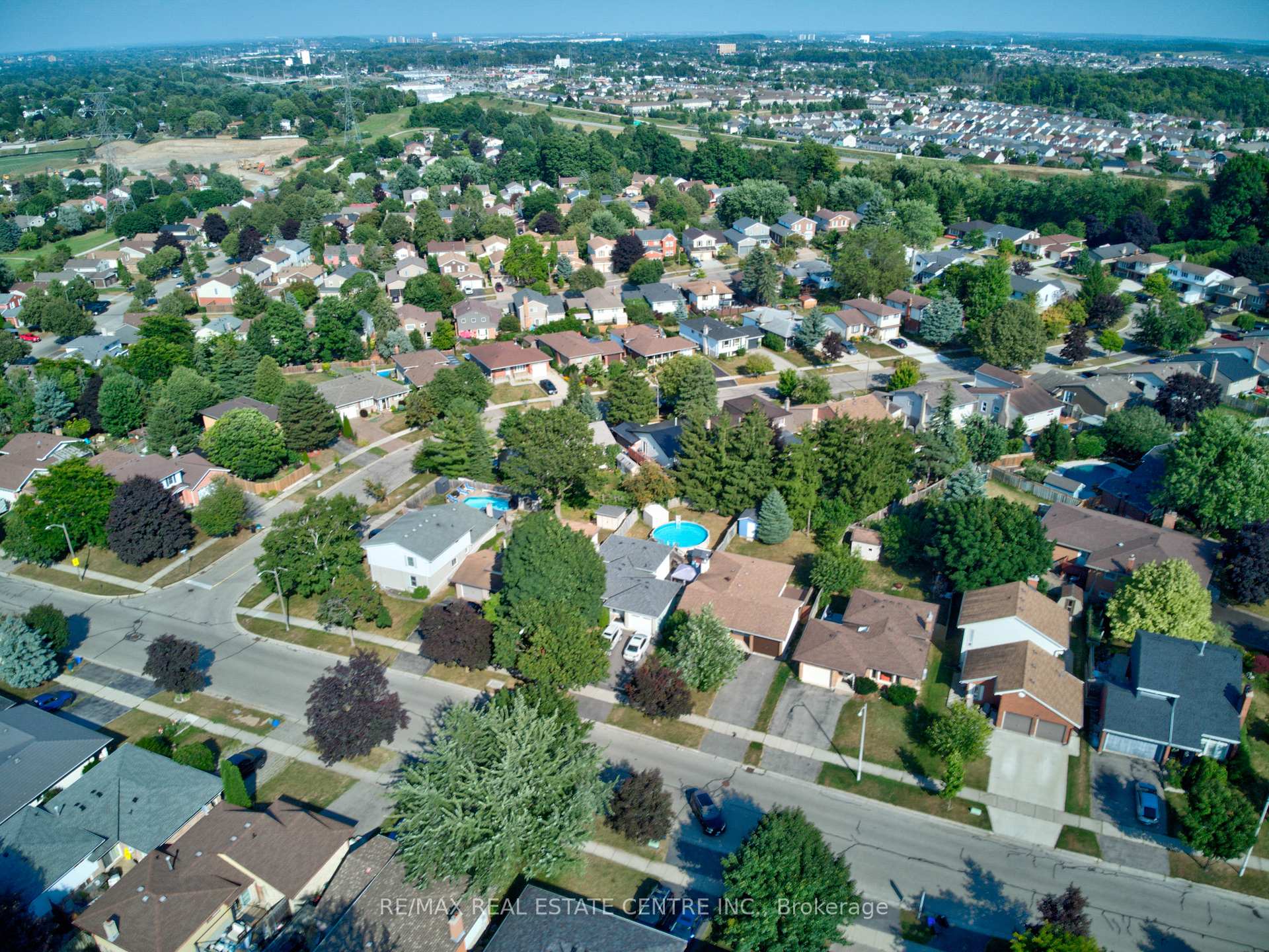 Photo 43 of 148 Driftwood Drive, Kitchener — HOMEH