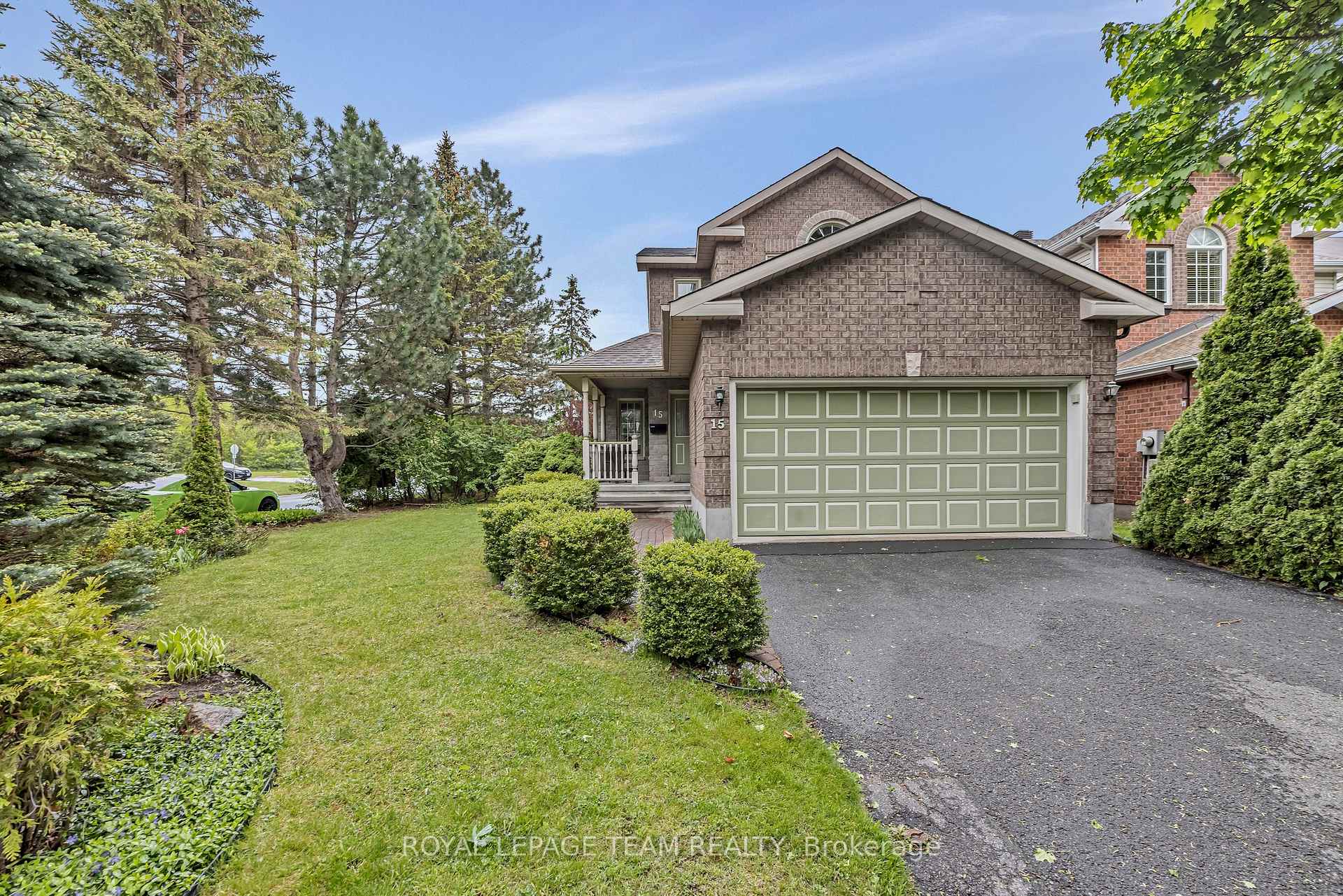 Photo 2 of 15 Sherring Crescent, Ottawa, Kanata - Kanata Lakes/Heritage Hills — HOMEH