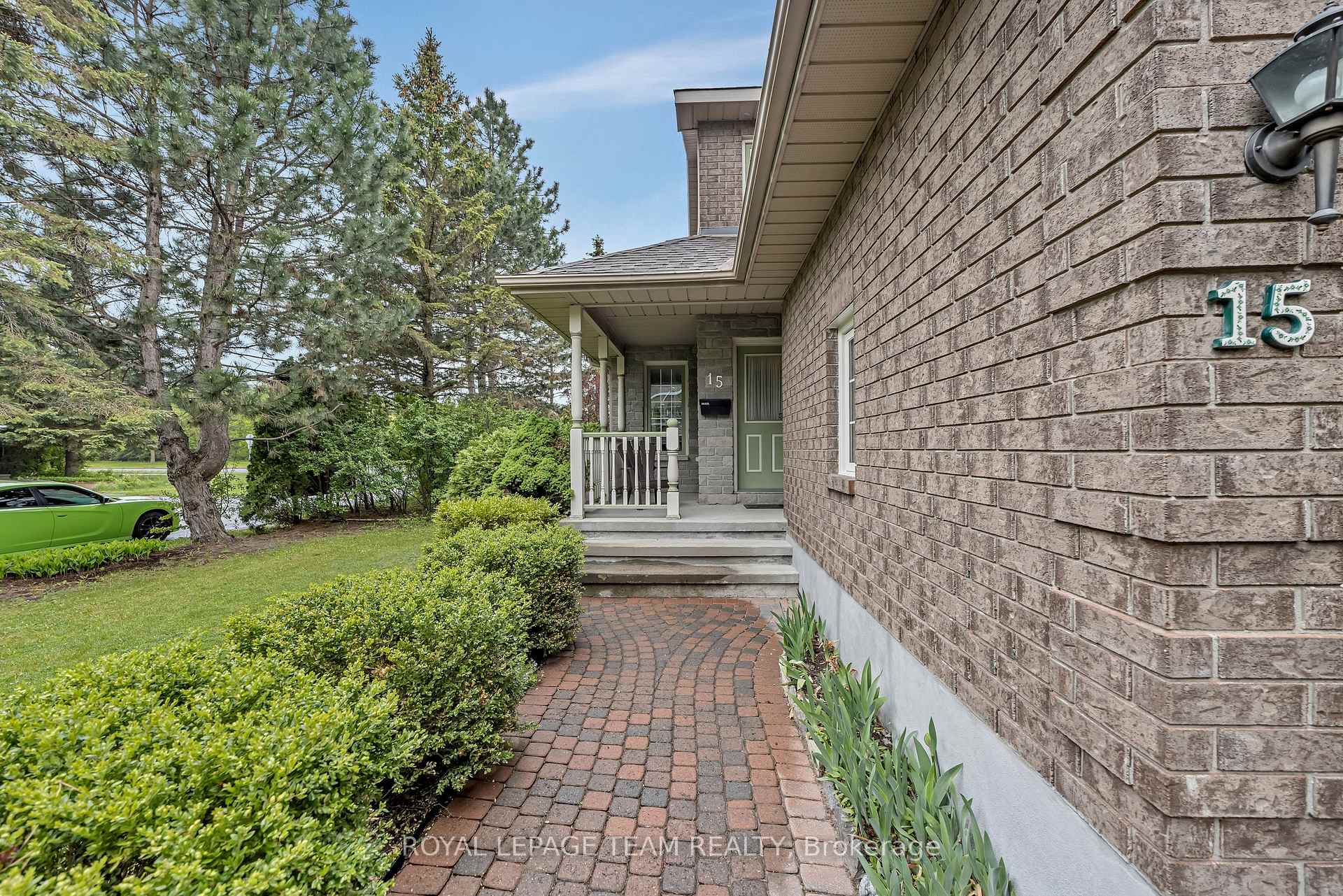 Photo 3 of 15 Sherring Crescent, Ottawa, Kanata - Kanata Lakes/Heritage Hills — HOMEH