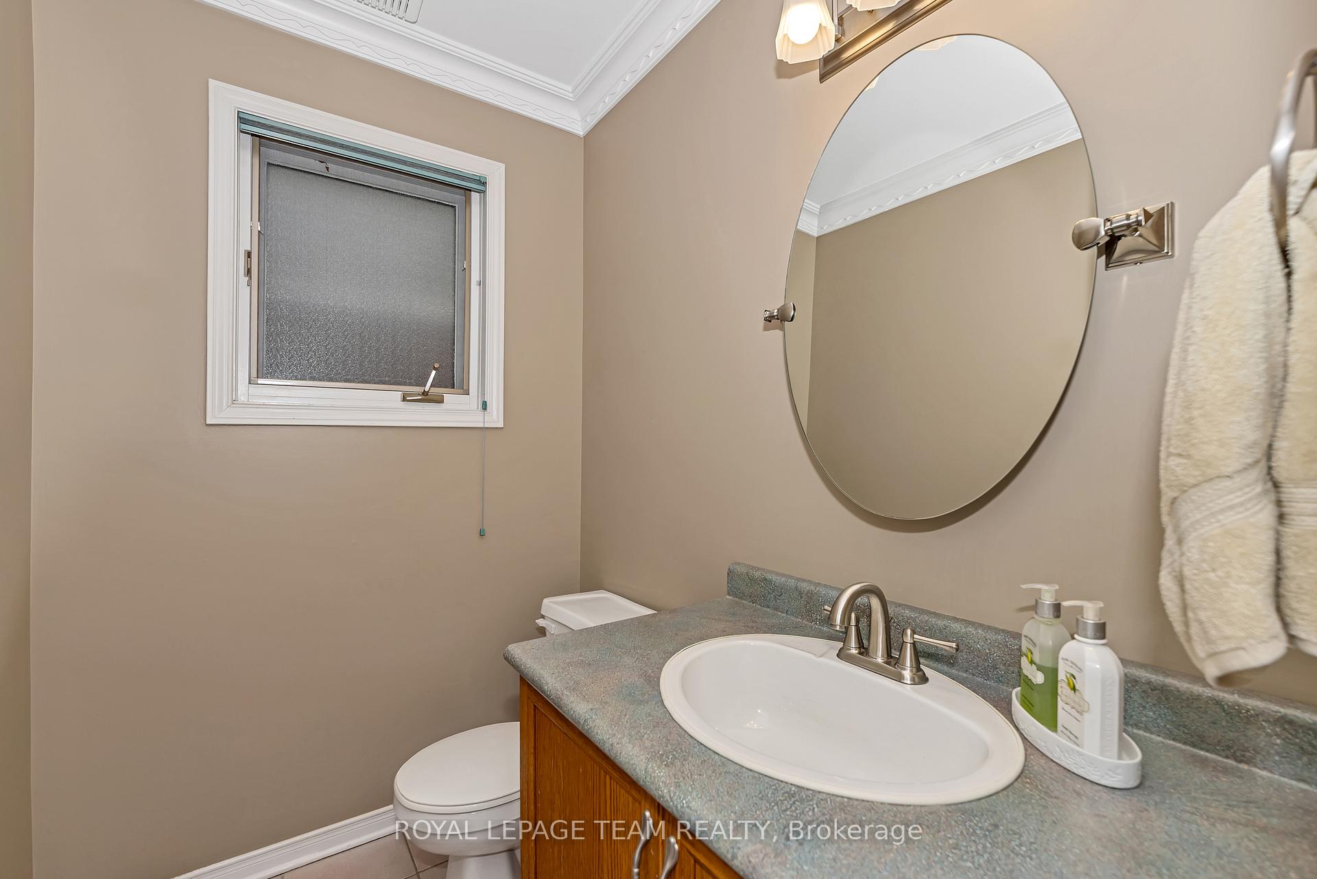 Photo 6 of 15 Sherring Crescent, Ottawa, Kanata - Kanata Lakes/Heritage Hills — HOMEH