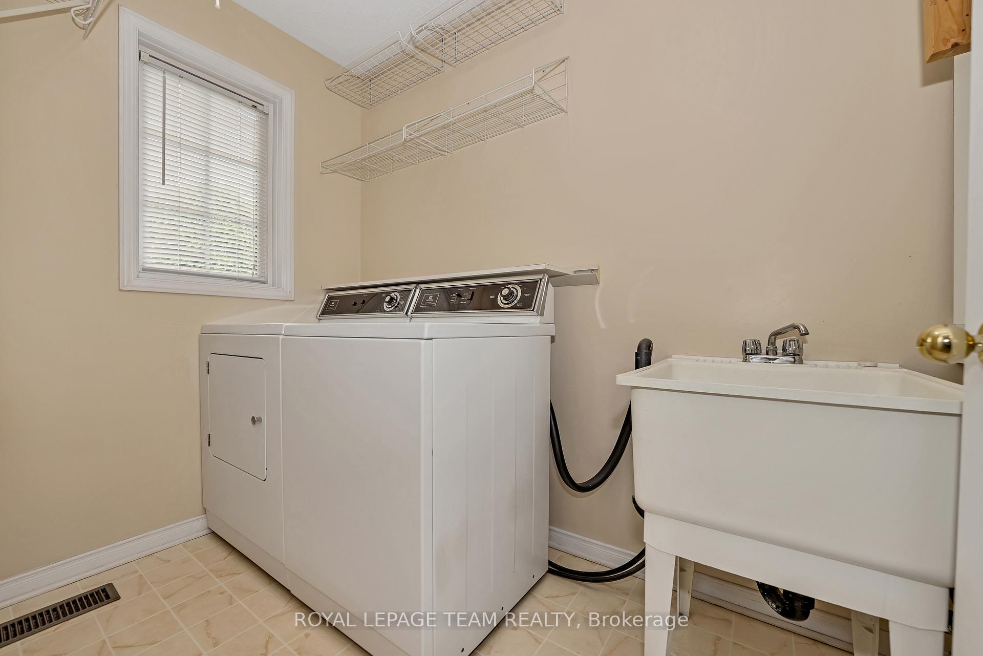 Photo 26 of 15 Sherring Crescent, Ottawa, Kanata - Kanata Lakes/Heritage Hills — HOMEH