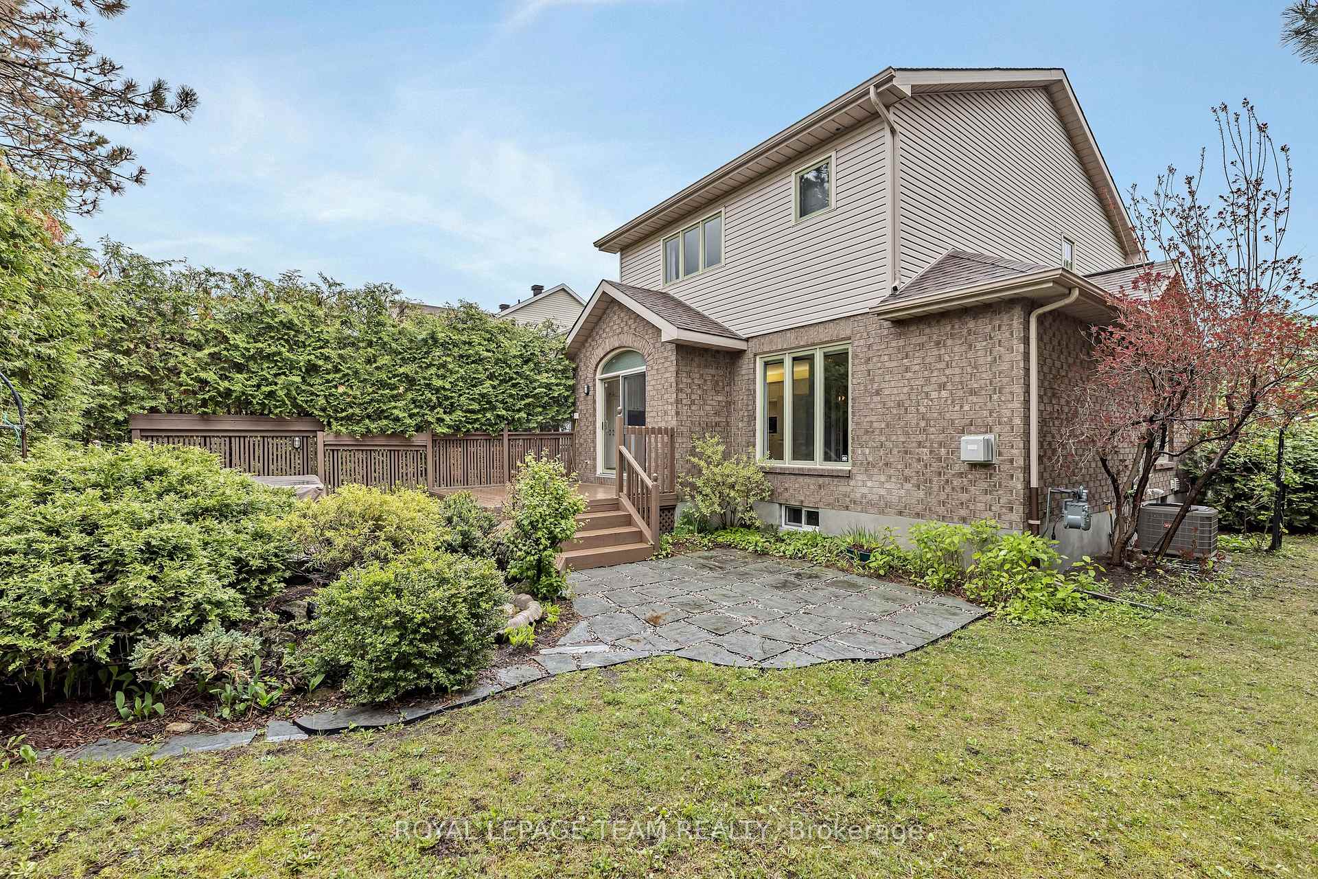 Photo 31 of 15 Sherring Crescent, Ottawa, Kanata - Kanata Lakes/Heritage Hills — HOMEH
