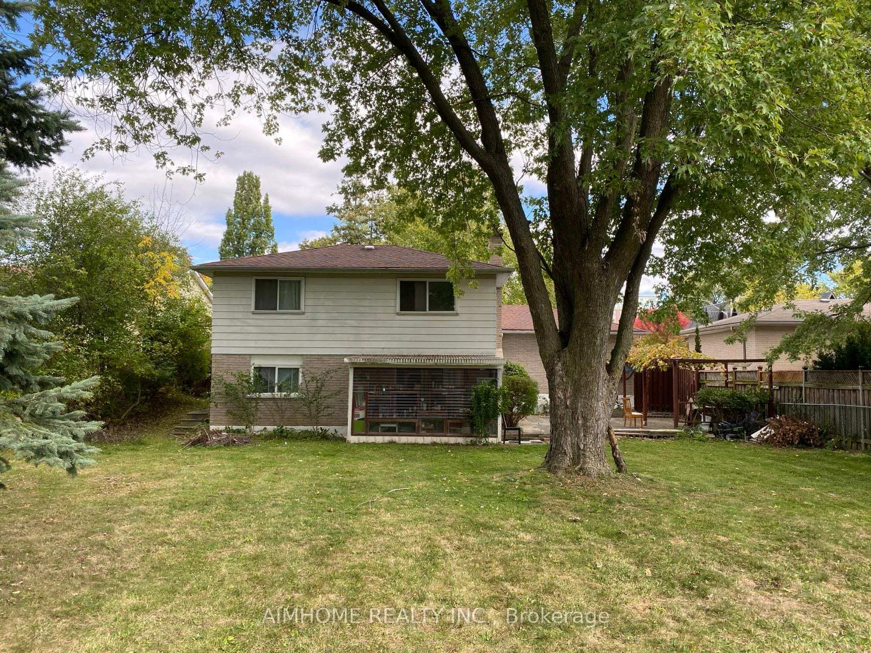 Photo 2 of 32 Sciberras Road, Markham, Unionville — HOMEH