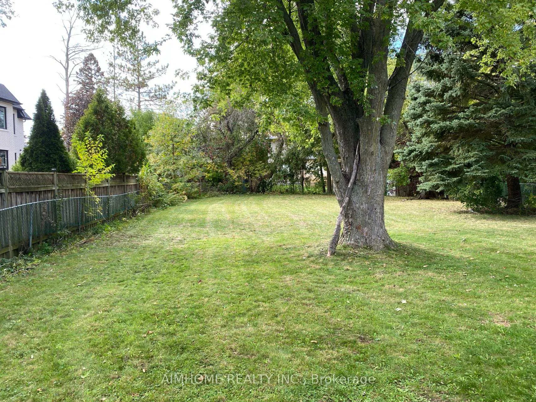 Photo 4 of 32 Sciberras Road, Markham, Unionville — HOMEH