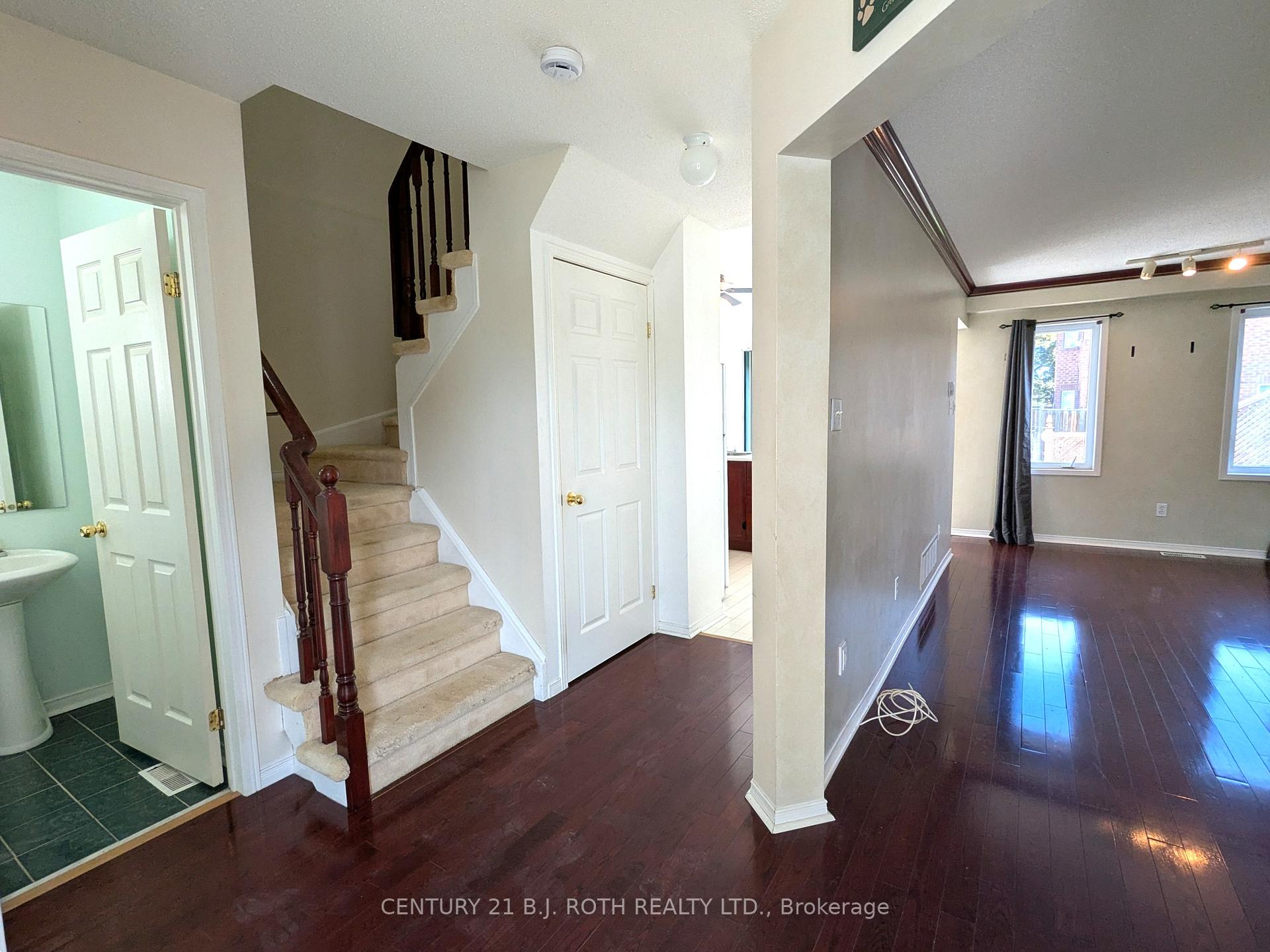 Photo 4 of 1122 Kensington Street, Innisfil, Alcona — HOMEH