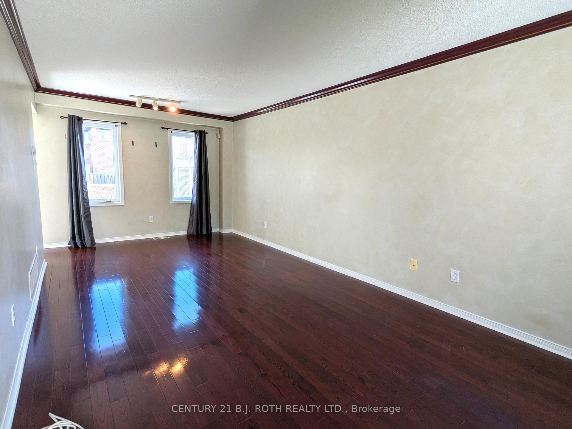 Photo 6 of 1122 Kensington Street, Innisfil, Alcona — HOMEH