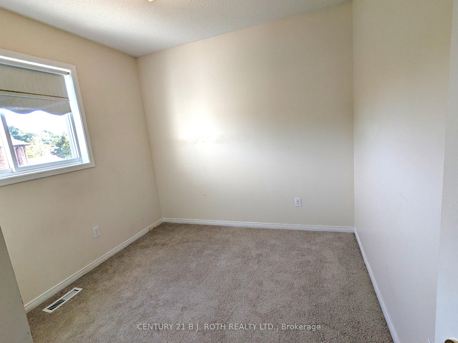 Photo 19 of 1122 Kensington Street, Innisfil, Alcona — HOMEH