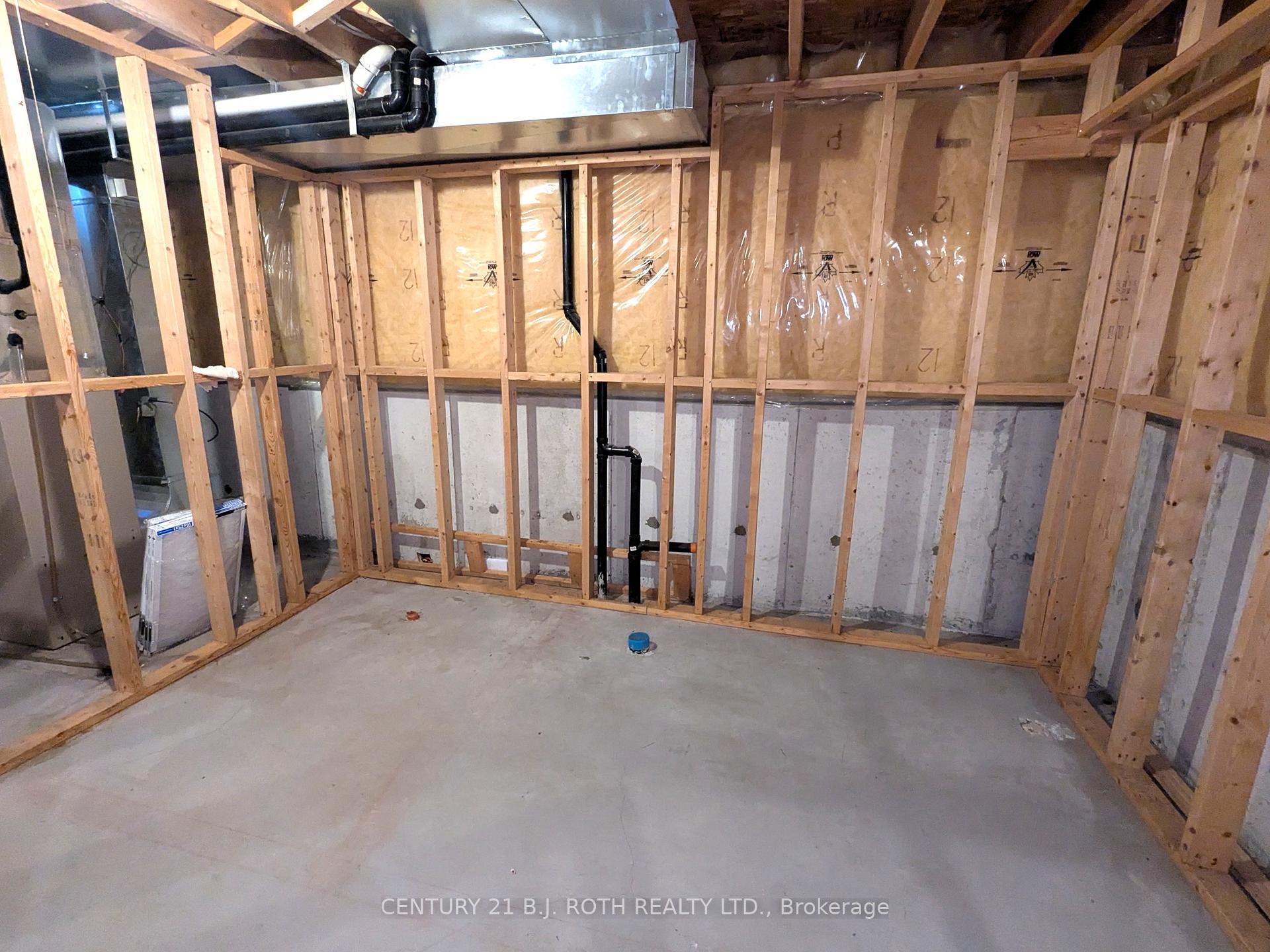 Photo 25 of 1122 Kensington Street, Innisfil, Alcona — HOMEH