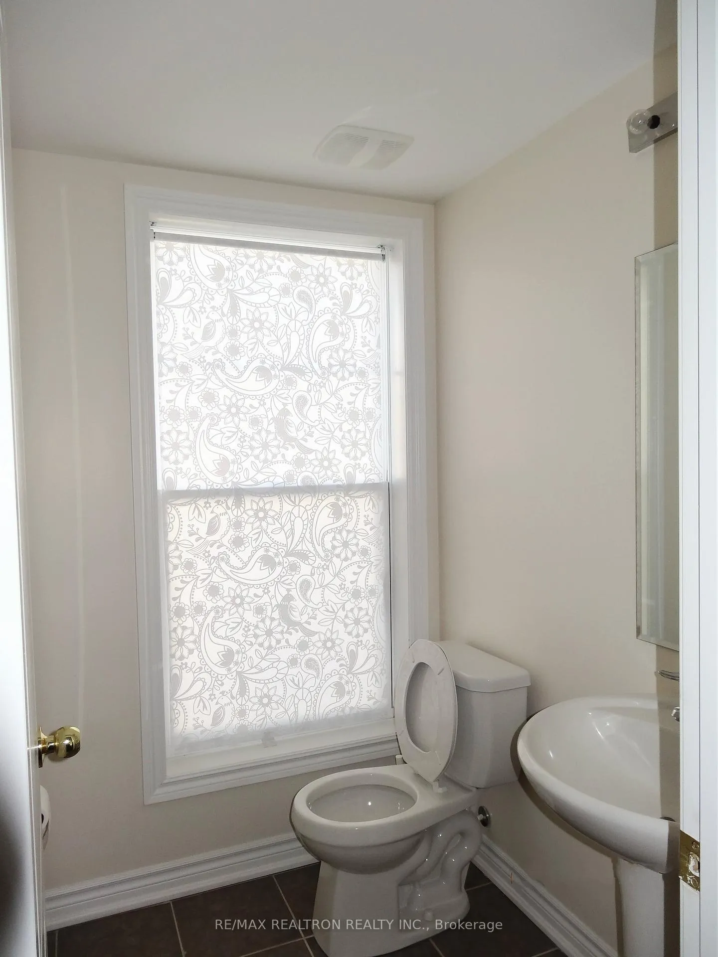 Photo 18 of 15 Cathedral High Street, Markham, Cathedraltown — HOMEH