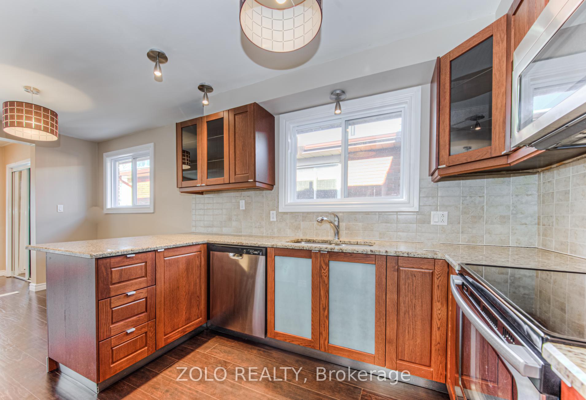 Photo 6 of 6 Dayman Court, Kitchener, Westmount - Kitchener — HOMEH
