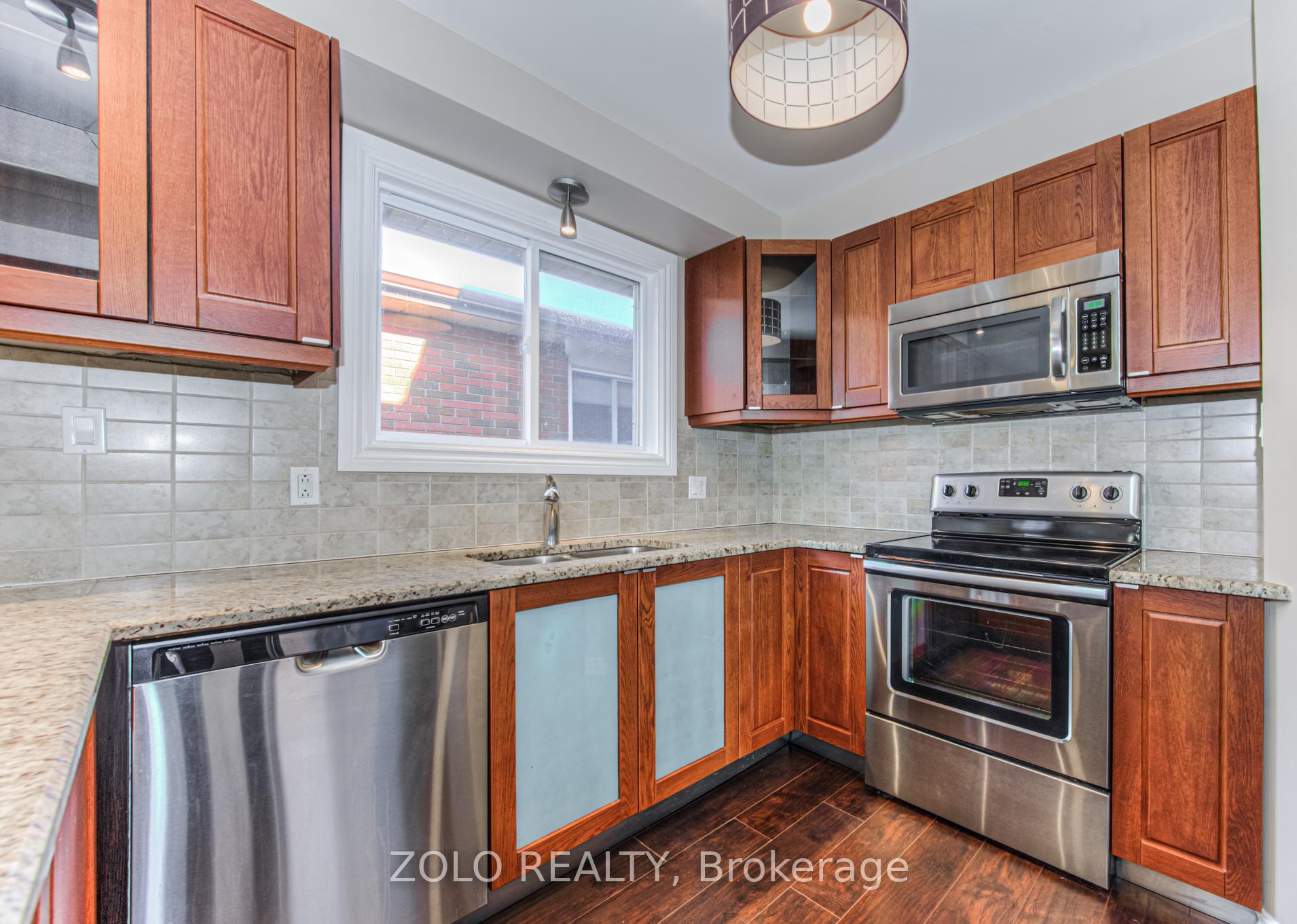 Photo 8 of 6 Dayman Court, Kitchener, Westmount - Kitchener — HOMEH
