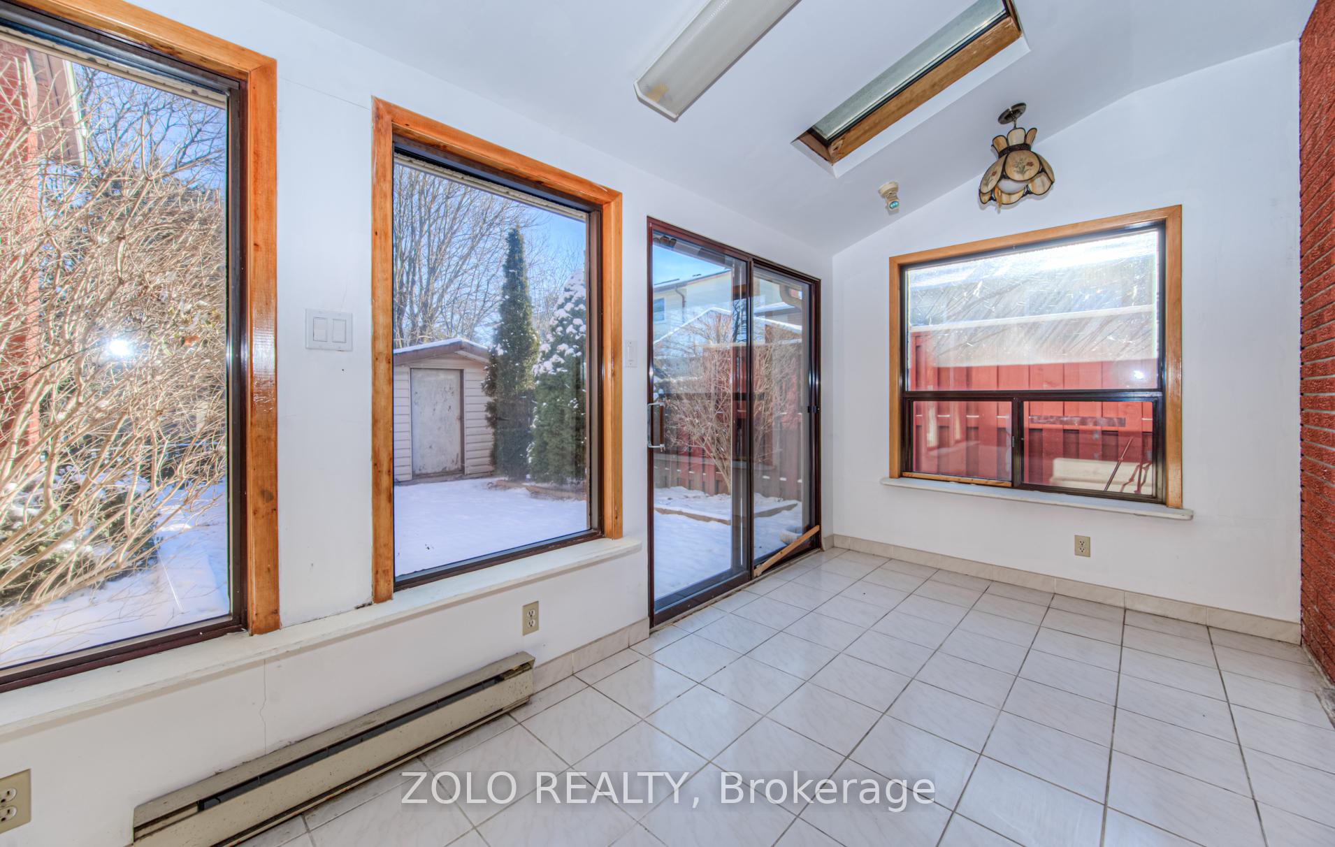 Photo 10 of 6 Dayman Court, Kitchener, Westmount - Kitchener — HOMEH
