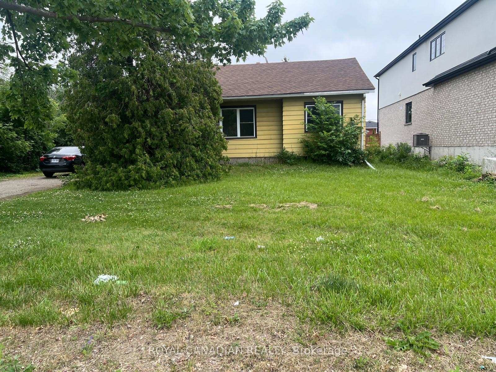 Photo 2 of 276 Dewitt Road, Hamilton, Stoney Creek — HOMEH