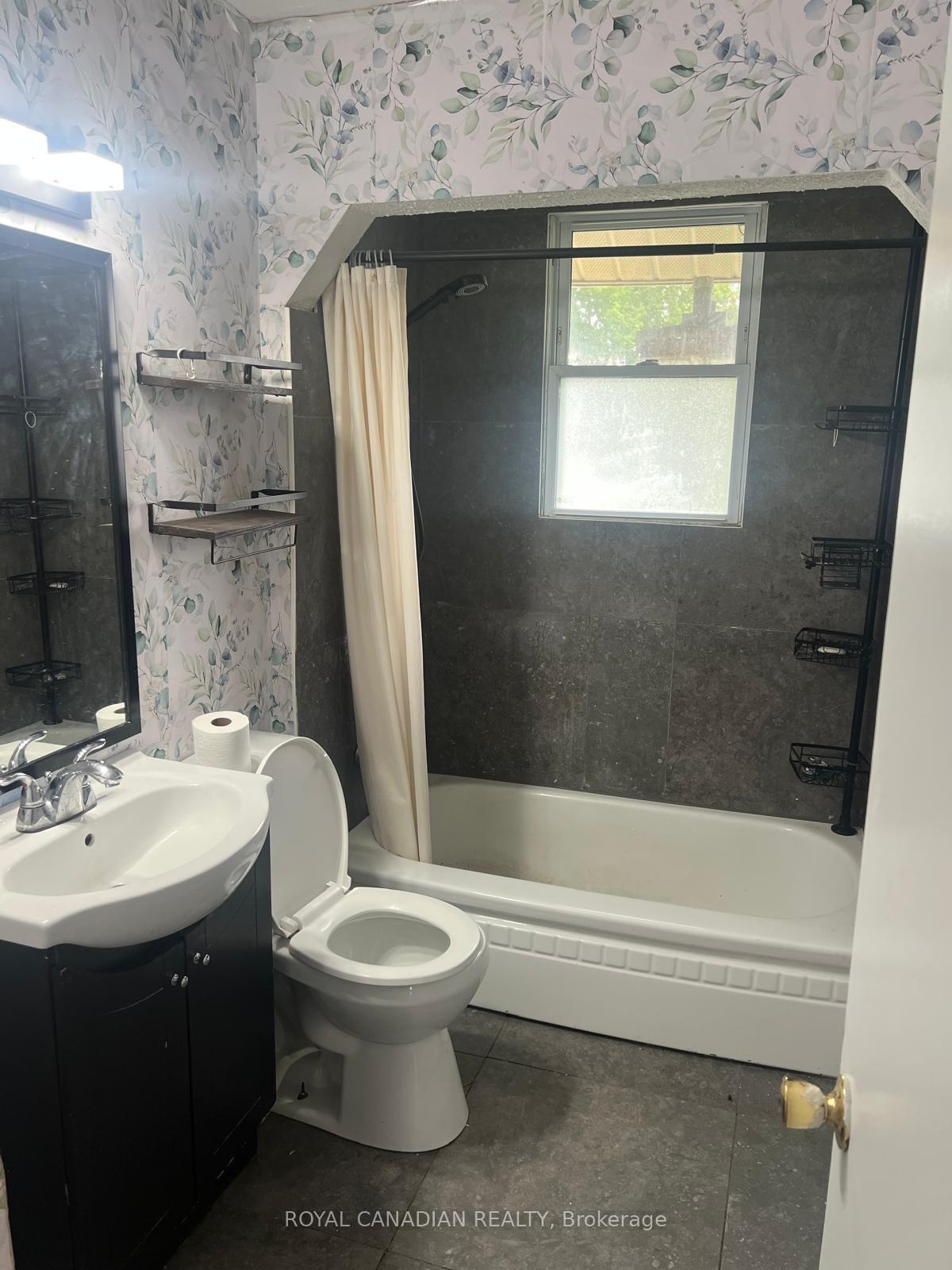 Photo 10 of 276 Dewitt Road, Hamilton, Stoney Creek — HOMEH