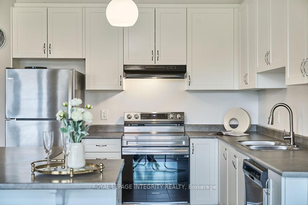 Photo 13 of 432 Cope Drive, Ottawa, Kanata - Emerald Meadows/Trailwest — HOMEH