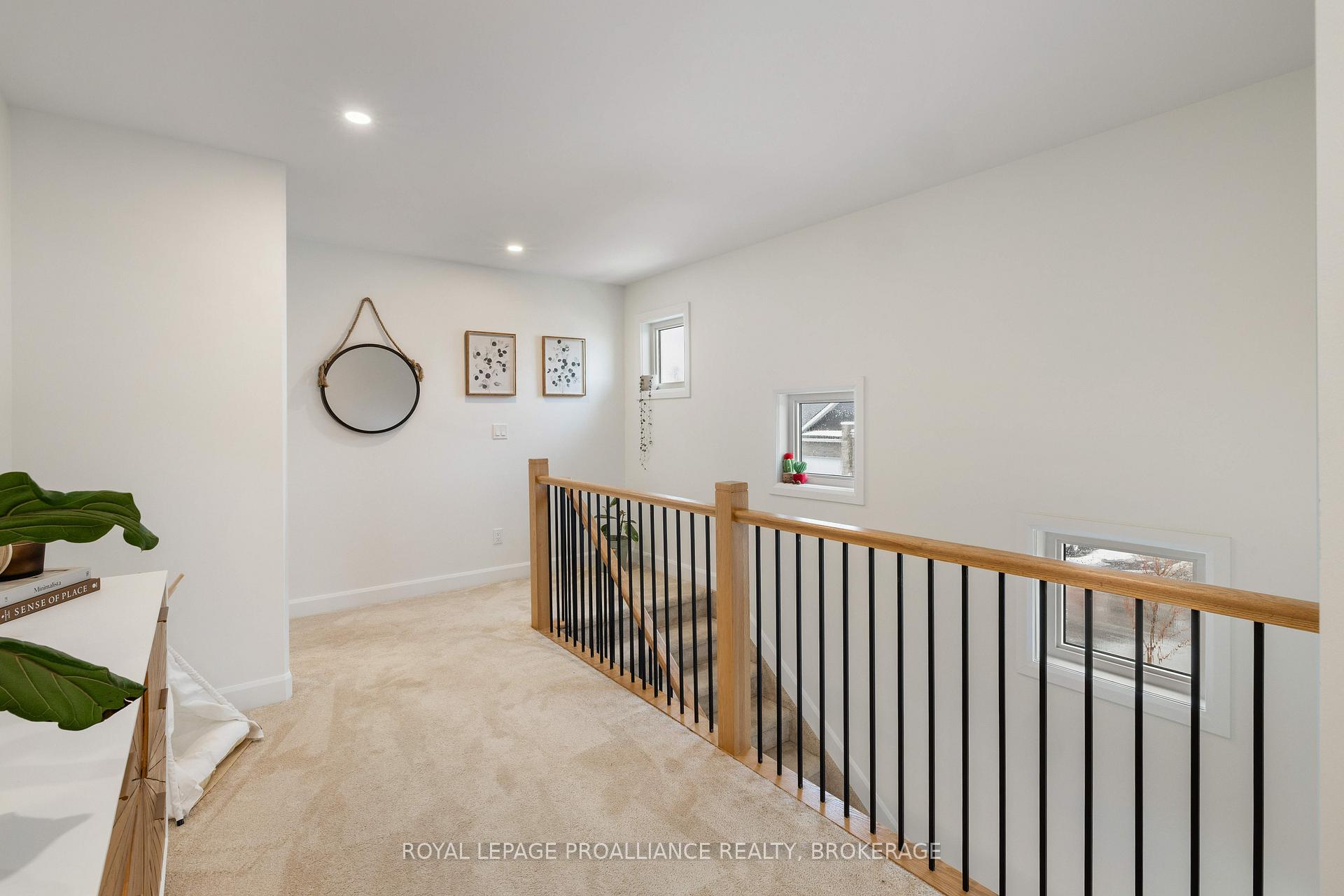 Photo 23 of 231 Superior Drive, Loyalist, Amherstview — HOMEH