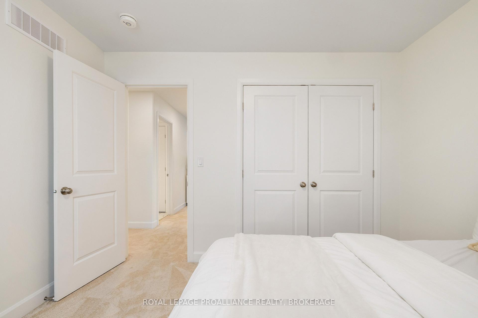 Photo 34 of 231 Superior Drive, Loyalist, Amherstview — HOMEH
