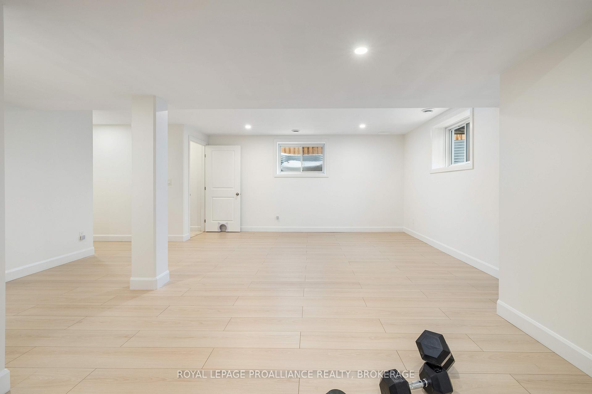 Photo 38 of 231 Superior Drive, Loyalist, Amherstview — HOMEH