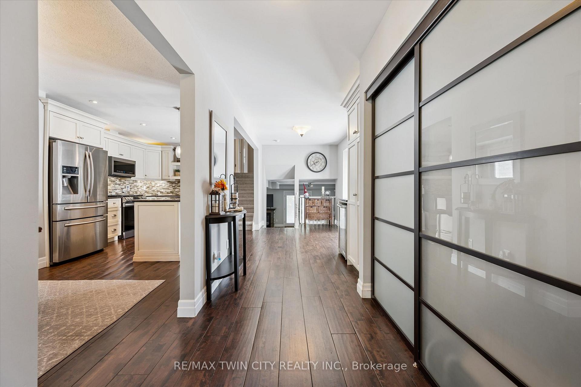 Photo 5 of 411 Bankside Crescent, Kitchener — HOMEH