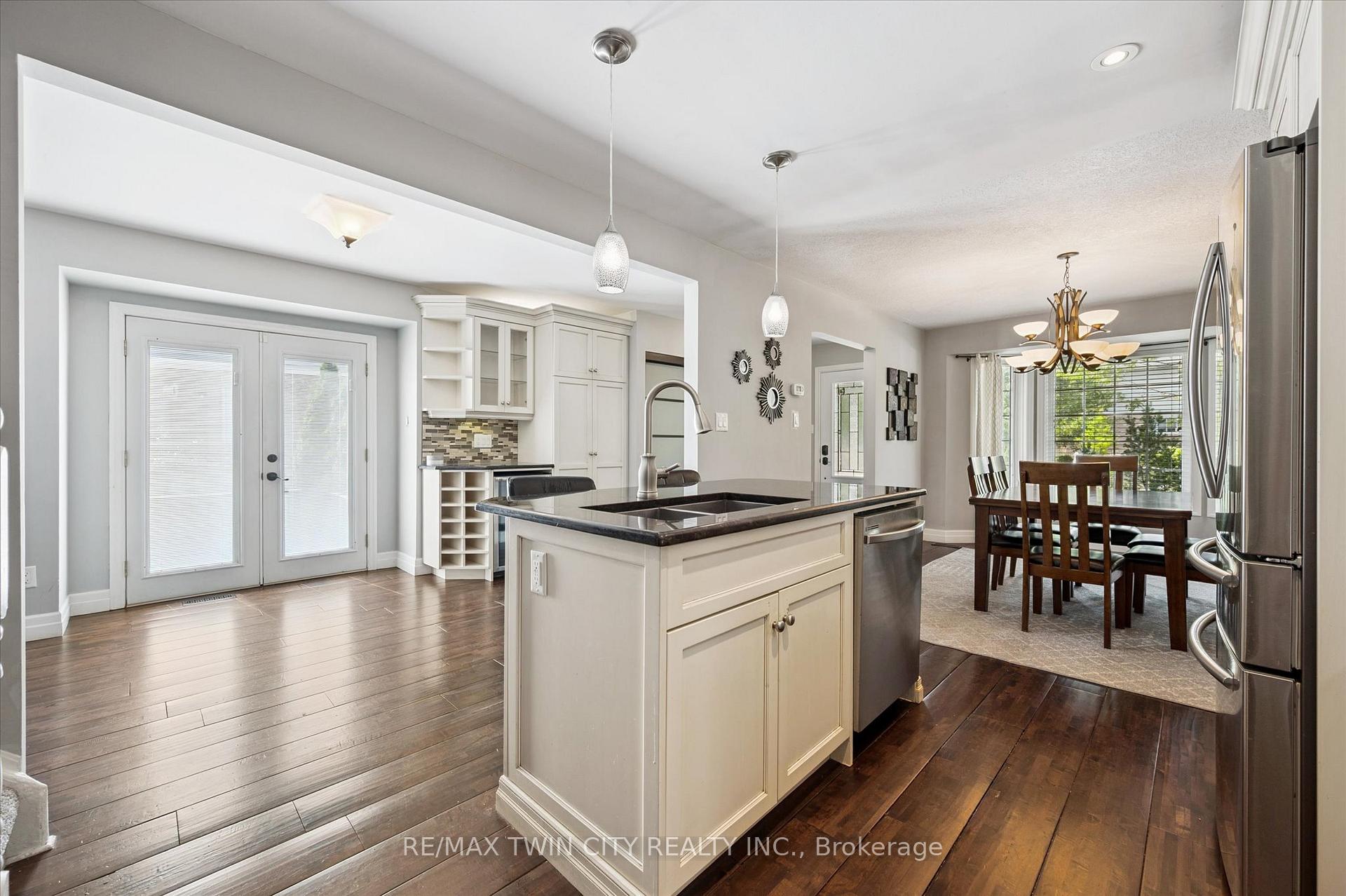 Photo 11 of 411 Bankside Crescent, Kitchener — HOMEH