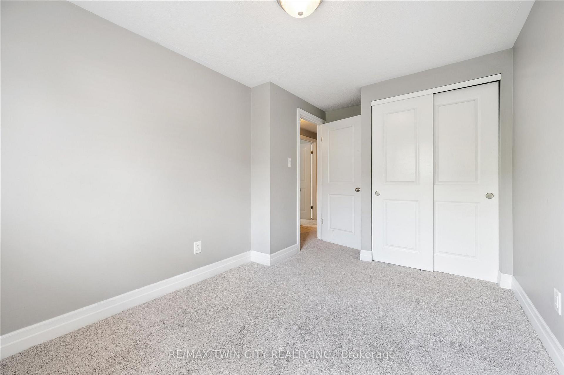 Photo 17 of 411 Bankside Crescent, Kitchener — HOMEH