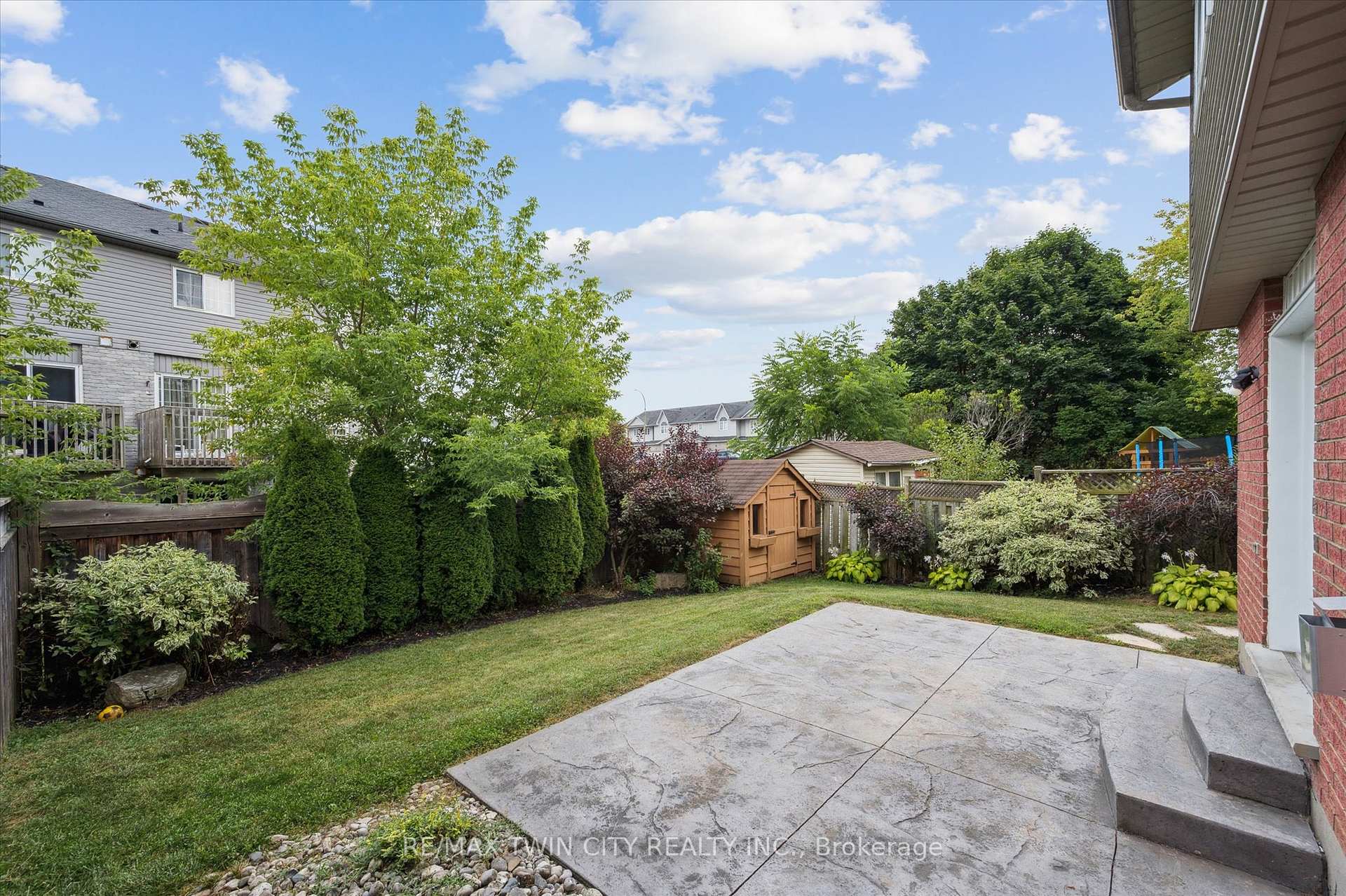 Photo 21 of 411 Bankside Crescent, Kitchener — HOMEH