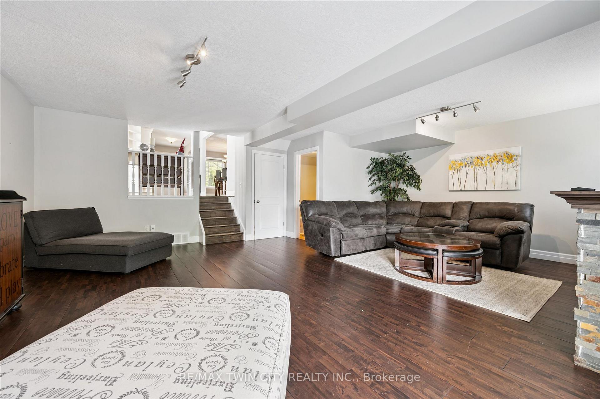 Photo 24 of 411 Bankside Crescent, Kitchener — HOMEH