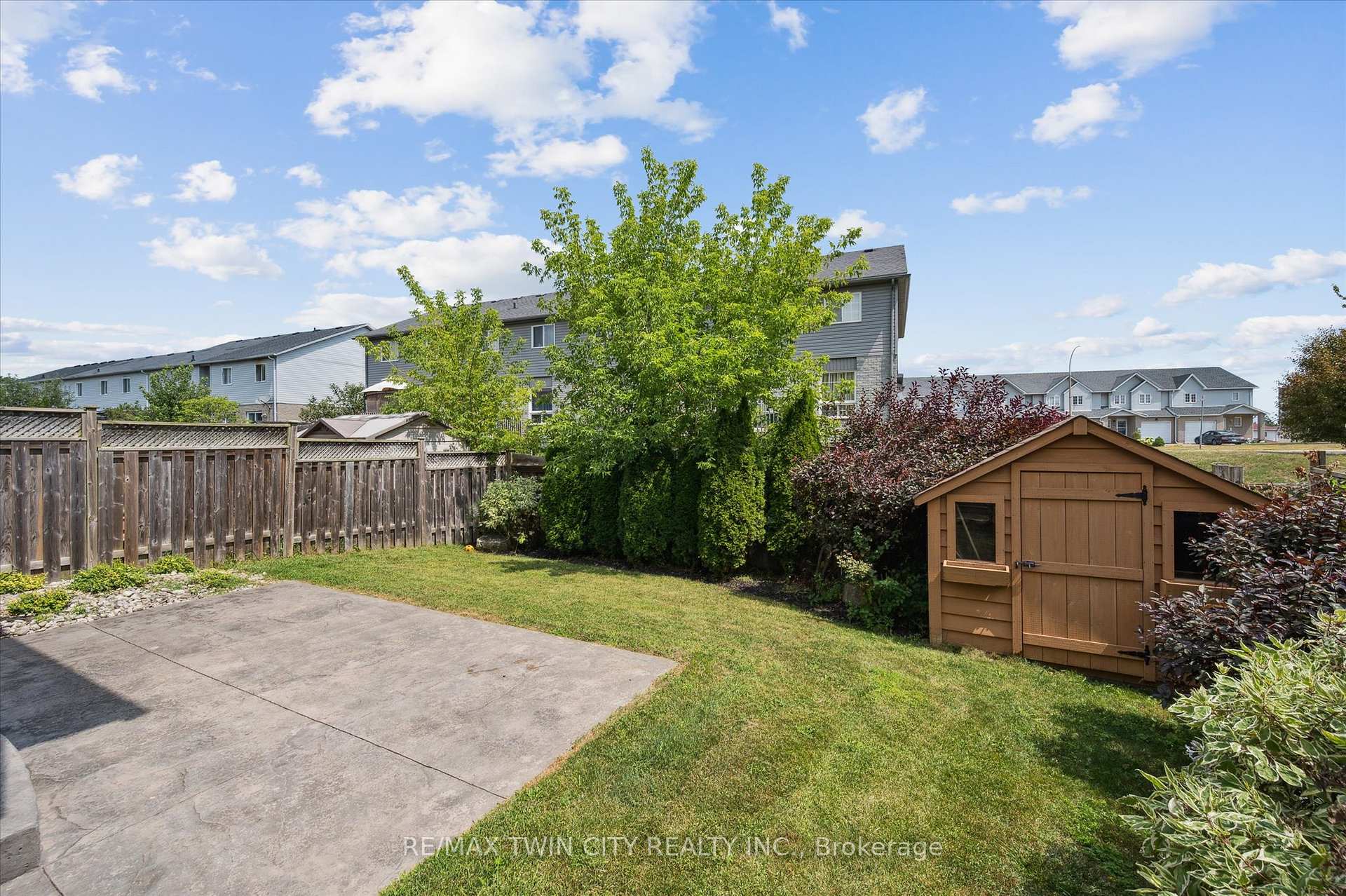 Photo 32 of 411 Bankside Crescent, Kitchener — HOMEH