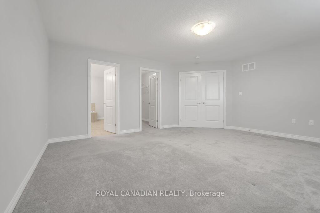 Photo 11 of 8 Dolomiti Court, Hamilton, Rural Glanbrook — HOMEH