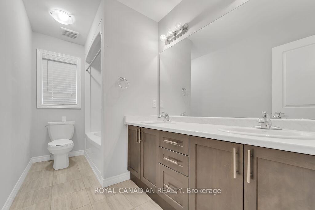 Photo 12 of 8 Dolomiti Court, Hamilton, Rural Glanbrook — HOMEH