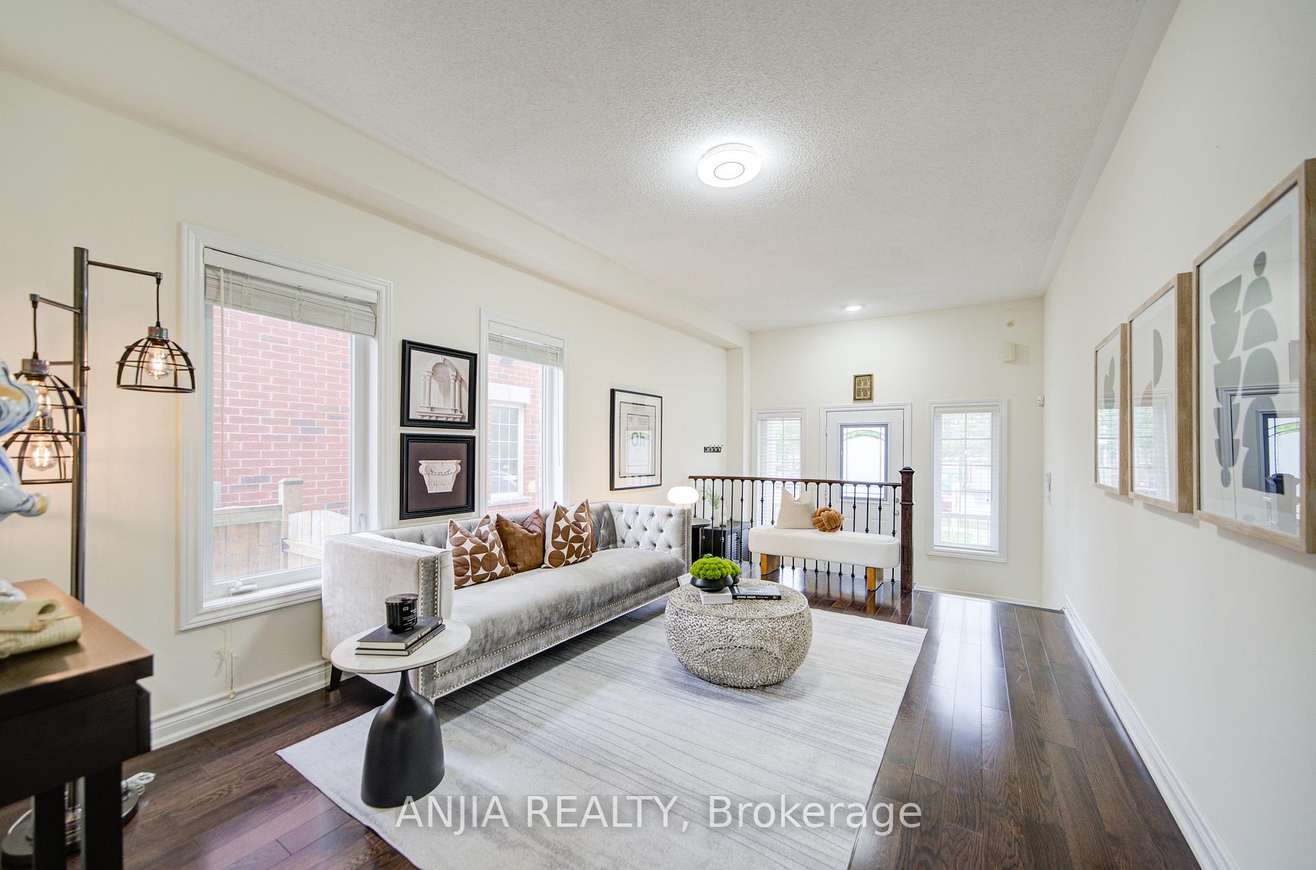 Photo 5 of 9 Moore's Court, Markham, Box Grove — HOMEH
