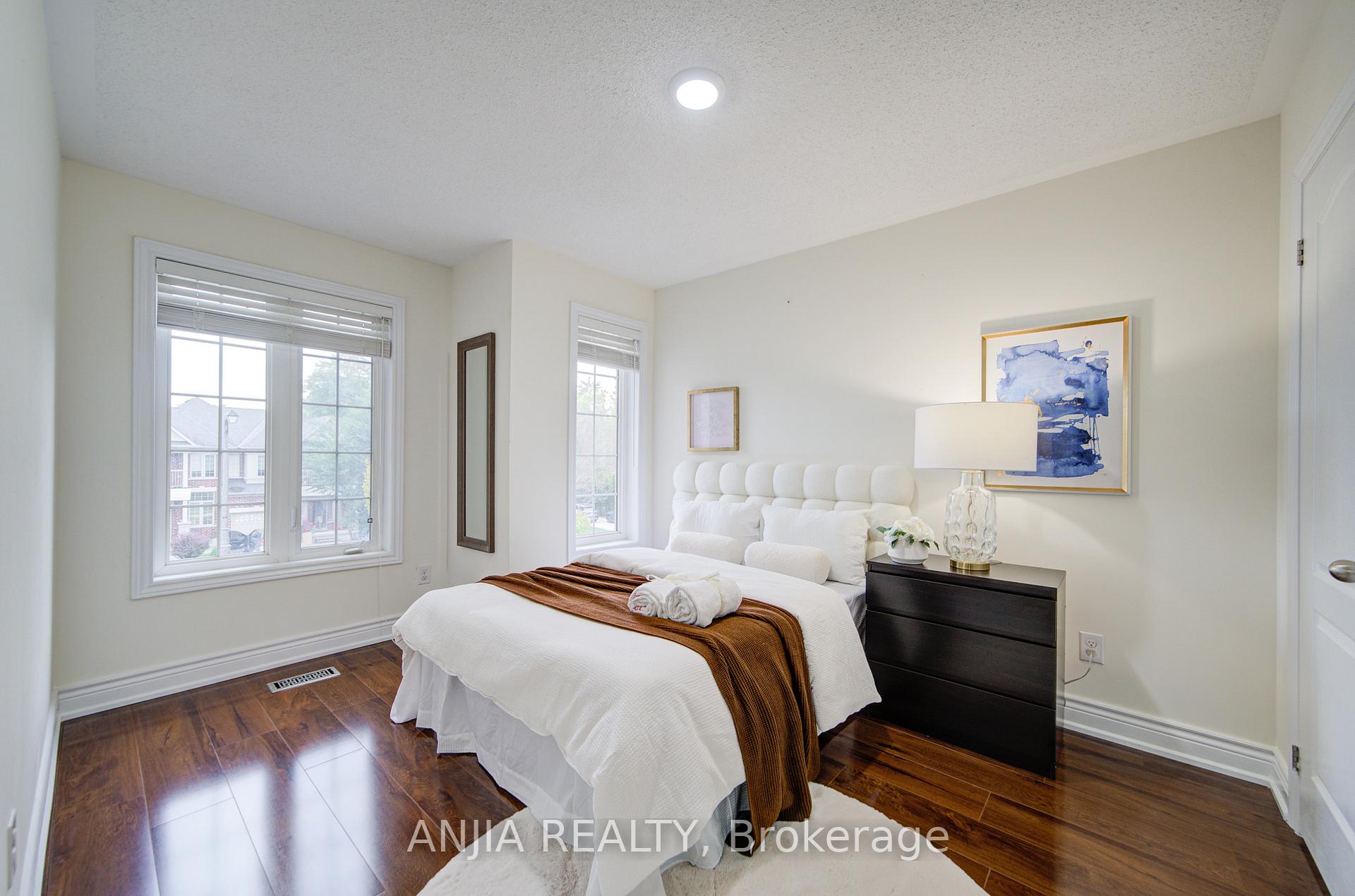Photo 30 of 9 Moore's Court, Markham, Box Grove — HOMEH