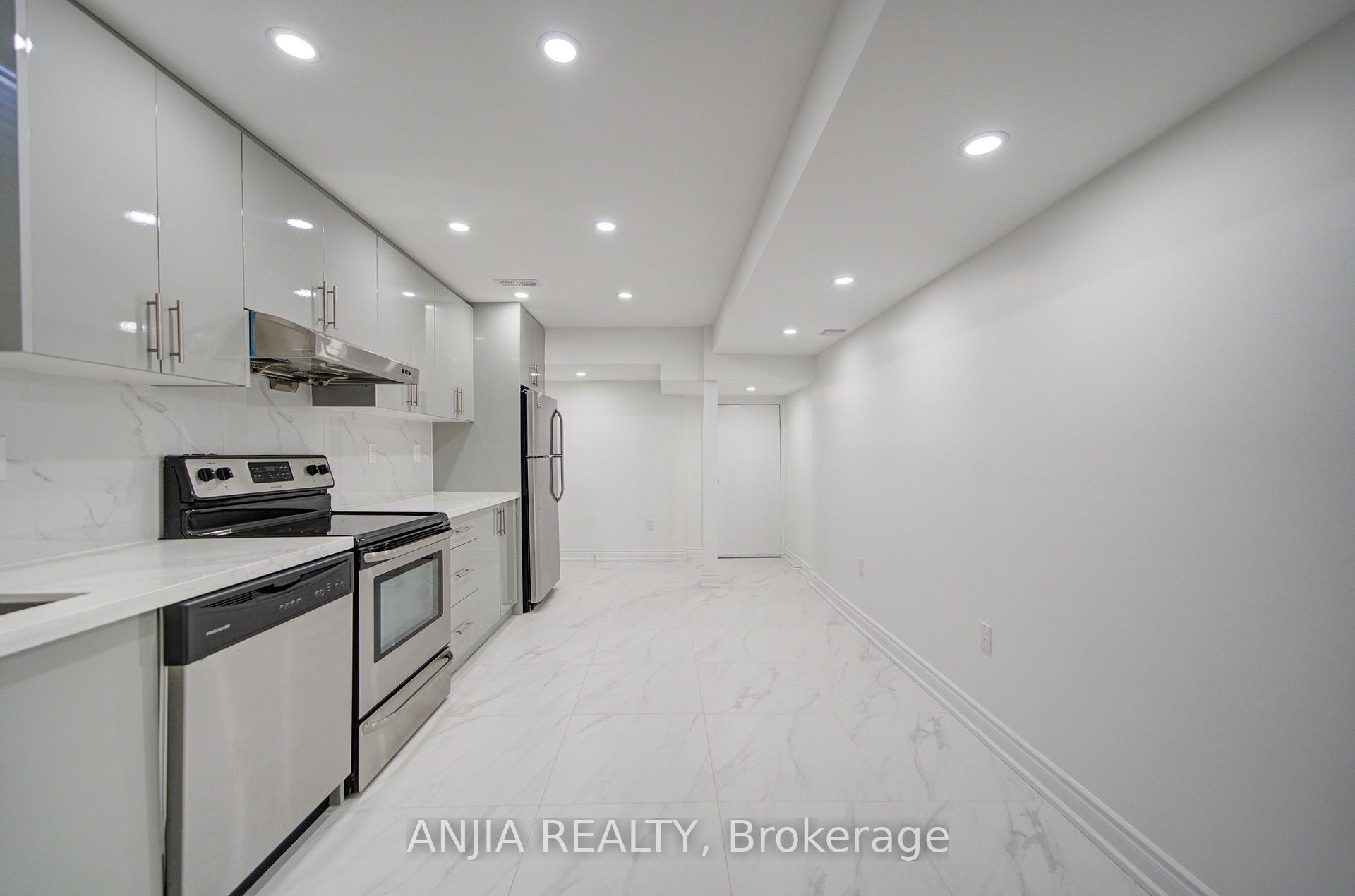 Photo 40 of 9 Moore's Court, Markham, Box Grove — HOMEH