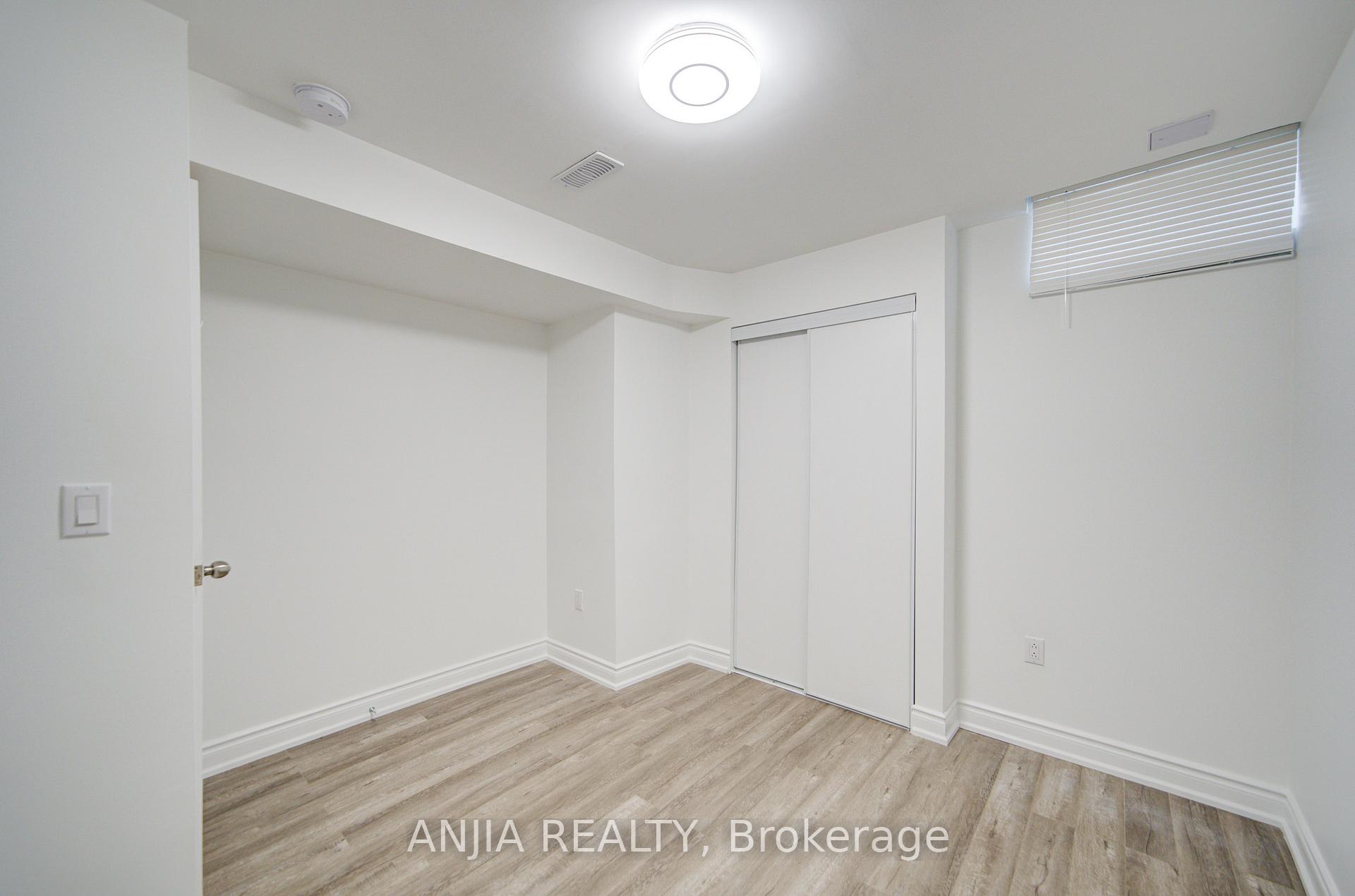 Photo 44 of 9 Moore's Court, Markham, Box Grove — HOMEH