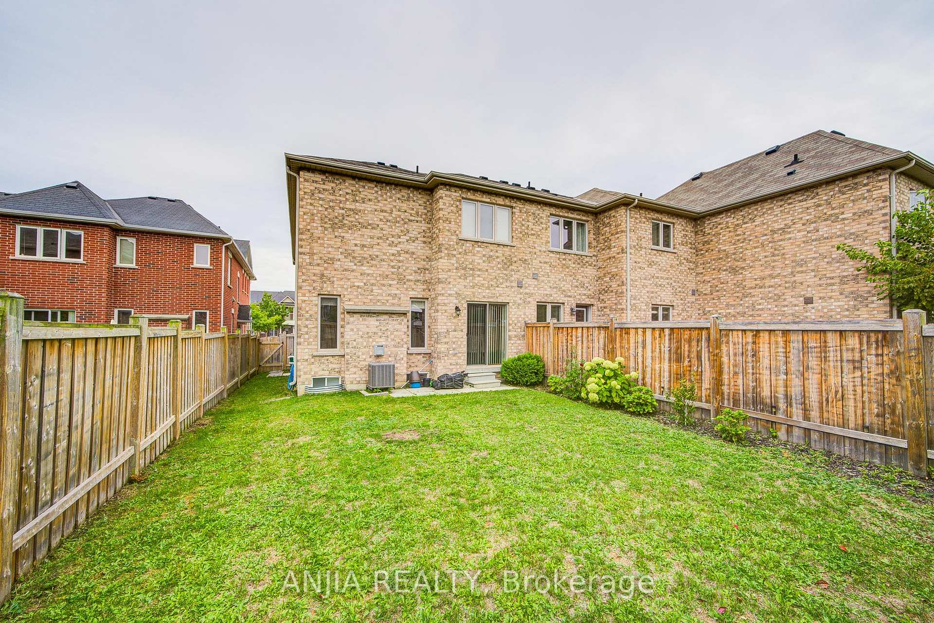 Photo 50 of 9 Moore's Court, Markham, Box Grove — HOMEH