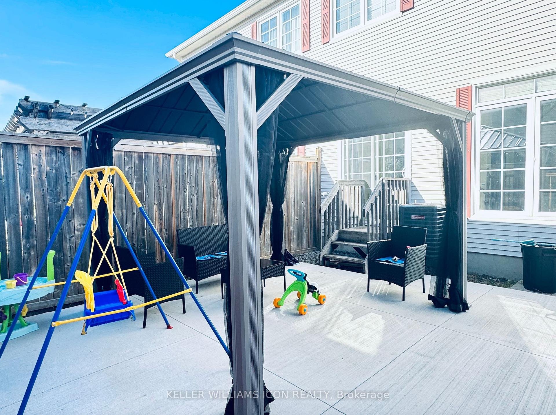 Photo 21 of 581 Pepperville Crescent, Ottawa, Kanata - Emerald Meadows/Trailwest — HOMEH