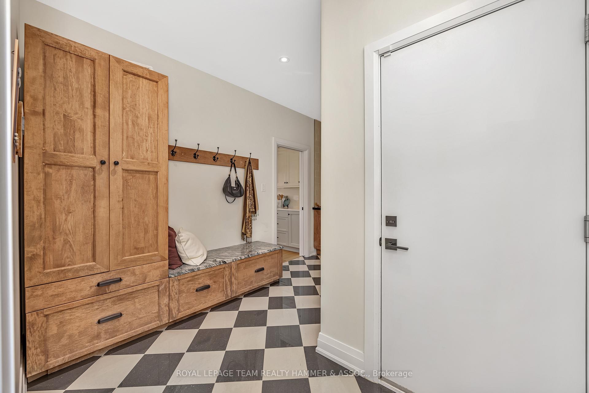 Photo 6 of 88 Defence Street, Ottawa, Kanata - Emerald Meadows/Trailwest — HOMEH