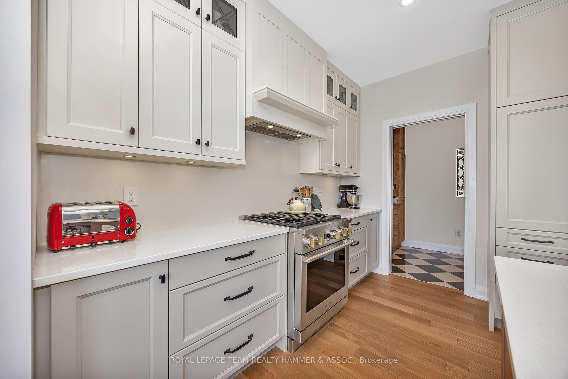 Photo 10 of 88 Defence Street, Ottawa, Kanata - Emerald Meadows/Trailwest — HOMEH